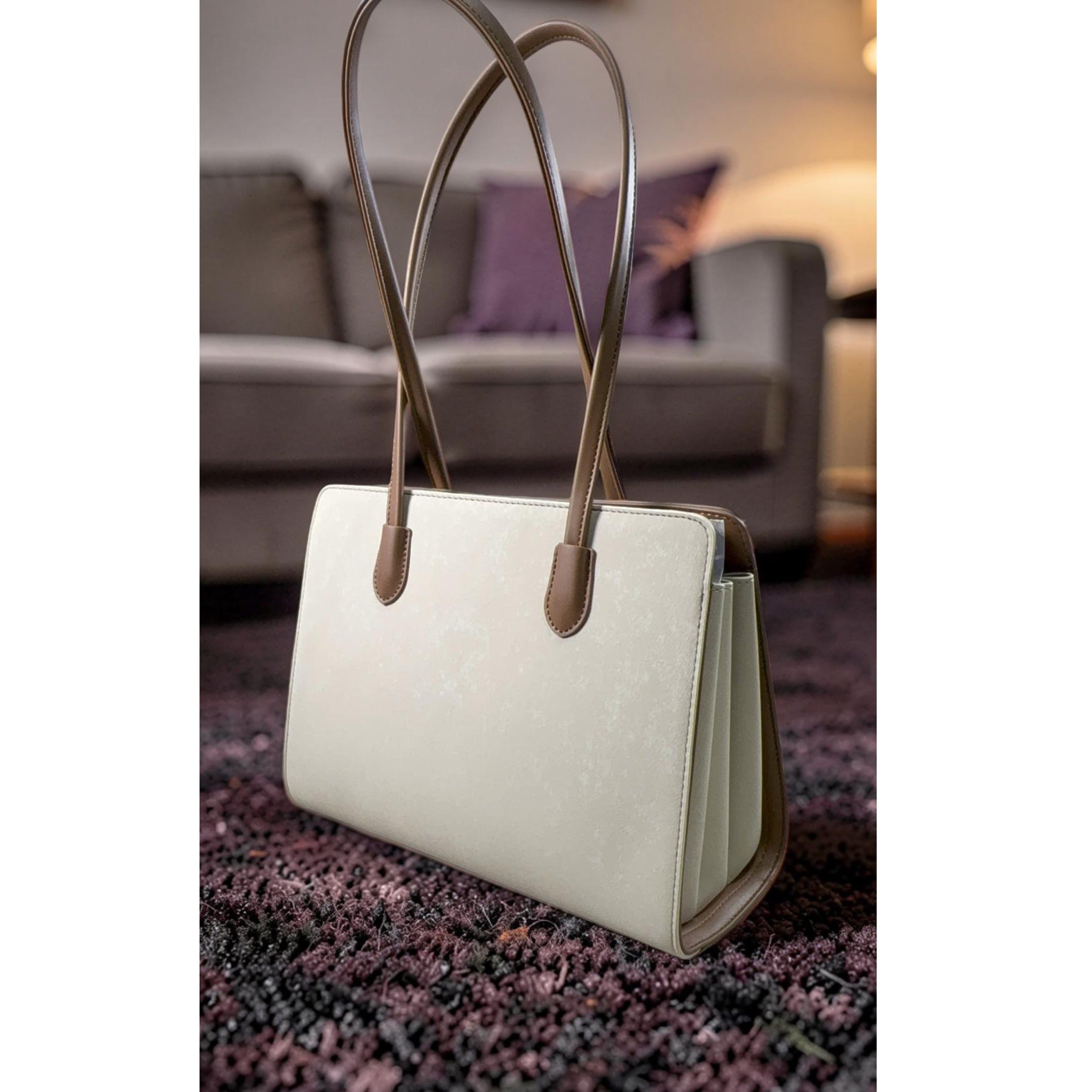 Bagco Long Handle Monochrome Bag in Off-White