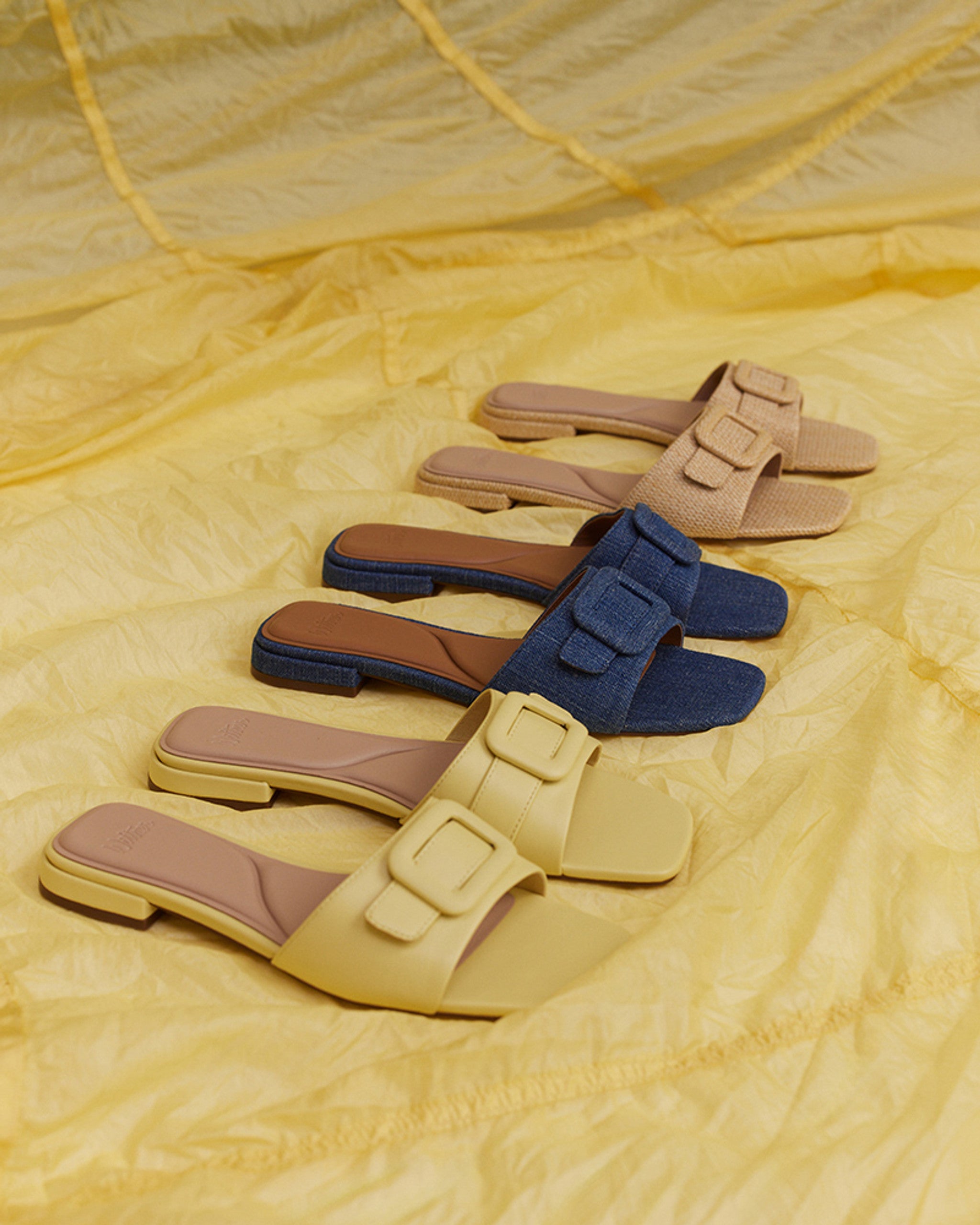 Wittner Buckle-Detail Slide in Yellow