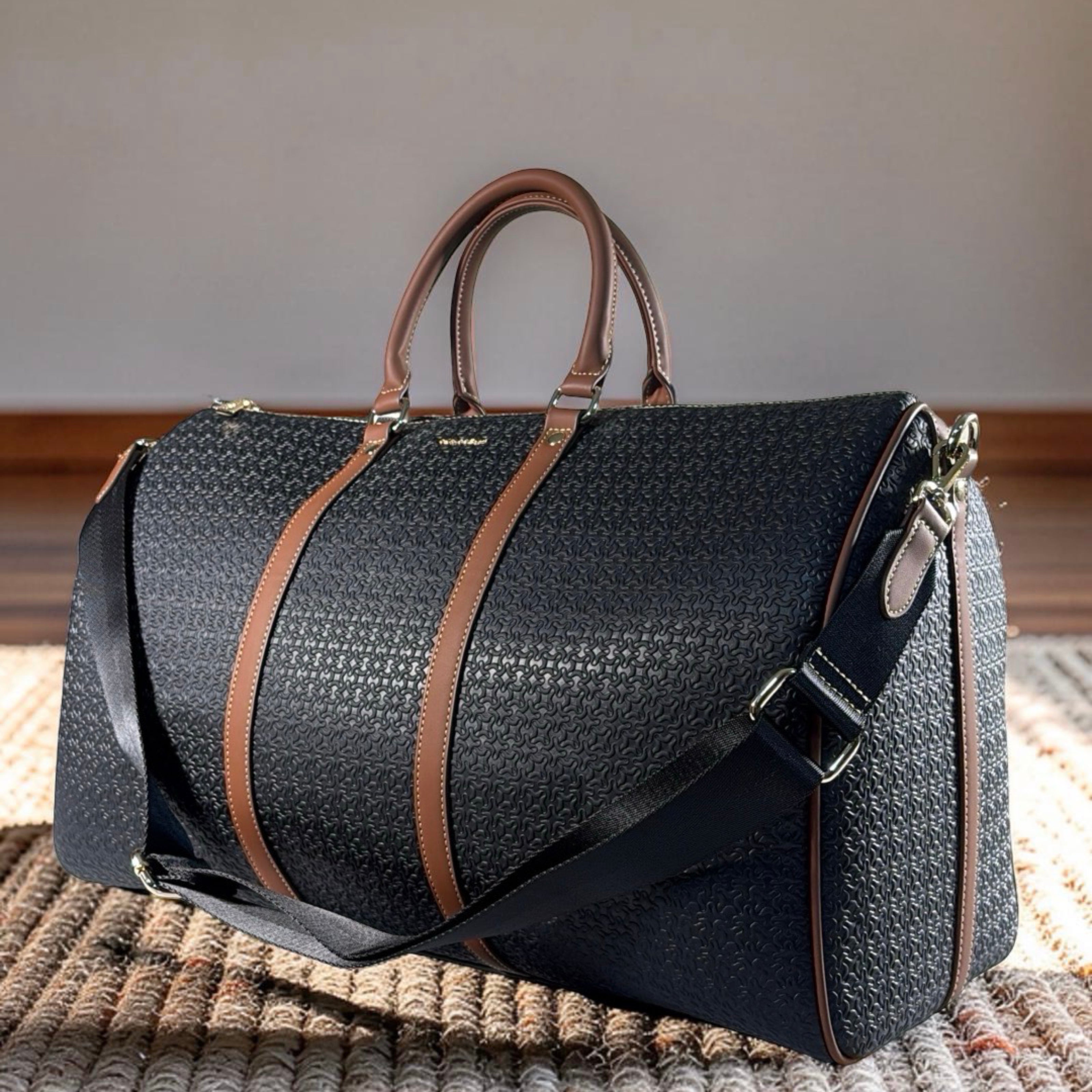 Chrisbella Hand Luggage Travel Bag in Black