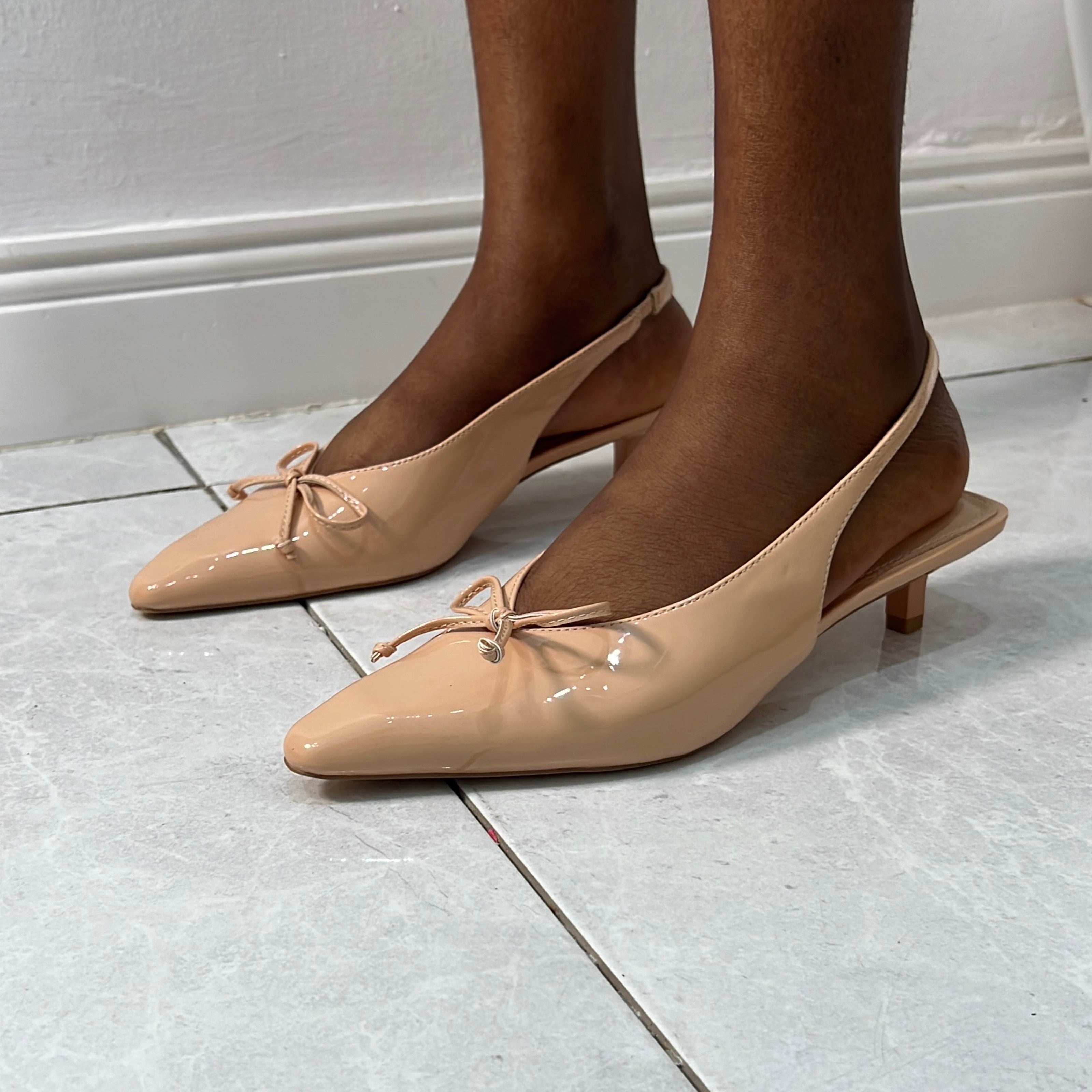 Prime Bow Detail Patent Leather Pointed Toe Slingback Heels in Tan