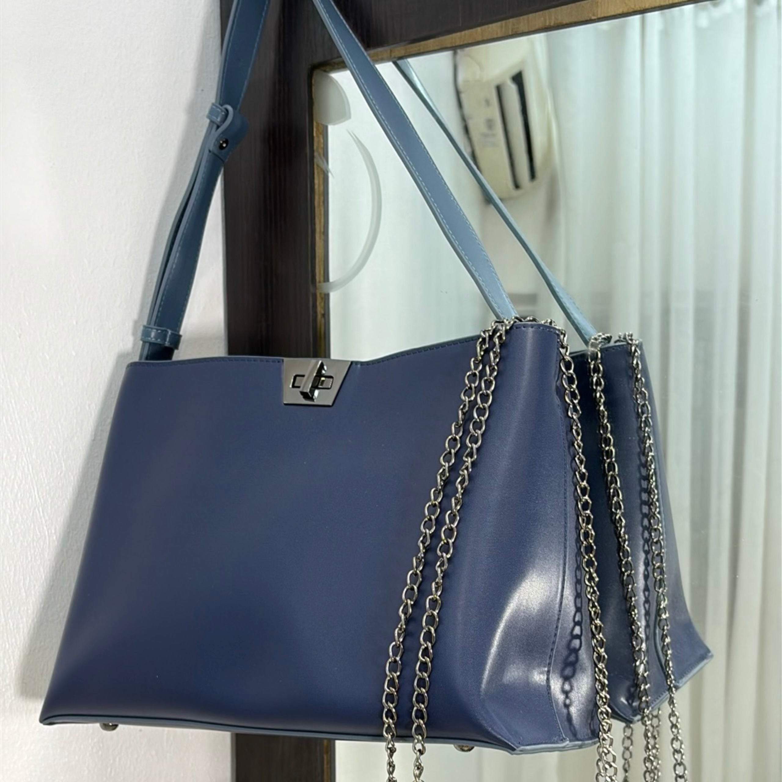 Holley Vivi Single Shoulder Strap 2-in-1 Bag in Navy