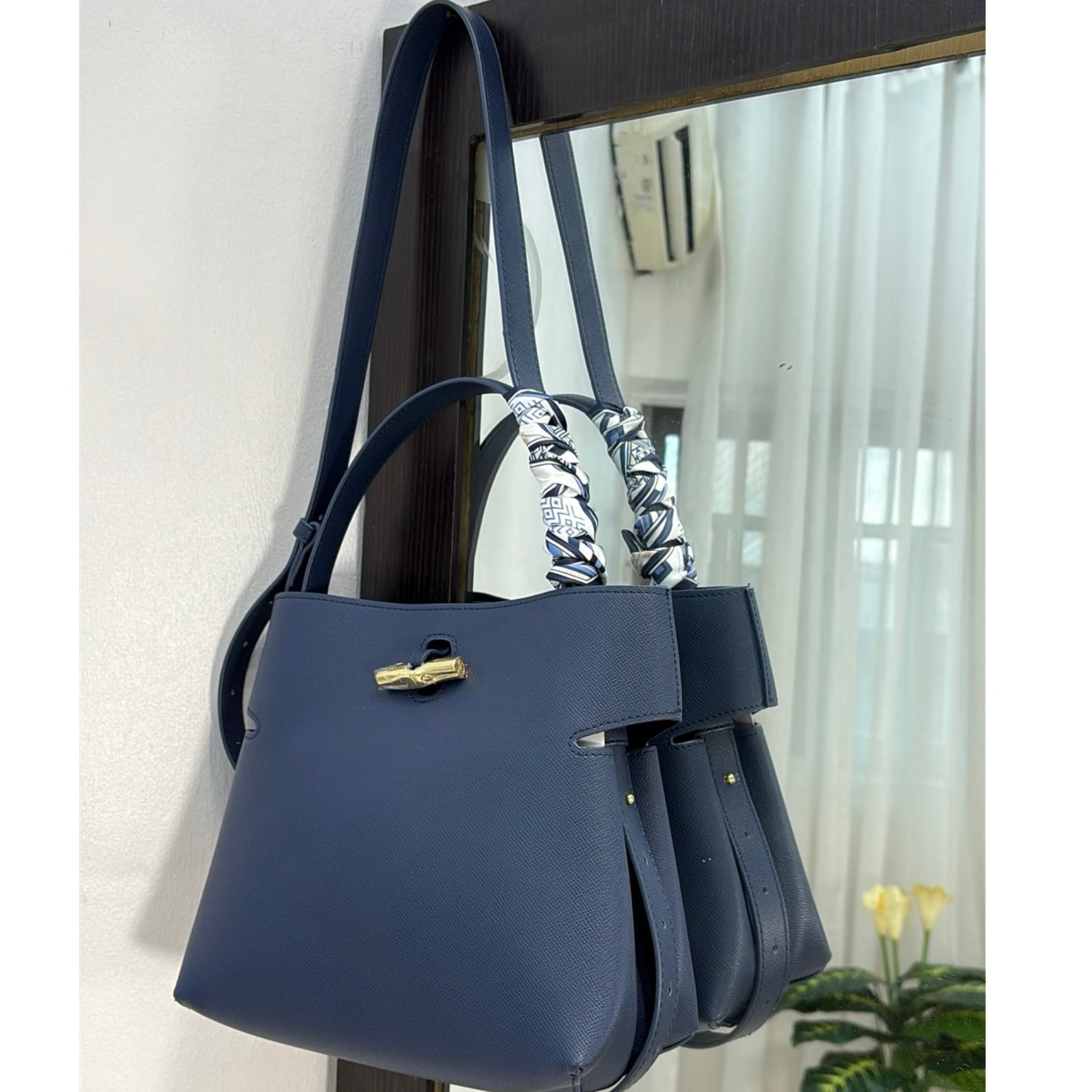 Versse Leather Bucket Bag in Navy