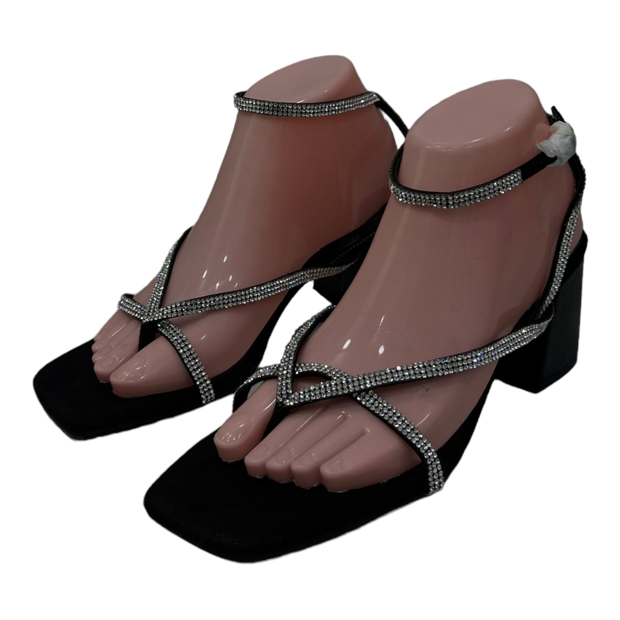 ROUGE EMBELLISHED STRAP TOE THONG BLOCK HEEL SANDAL IN BLACK