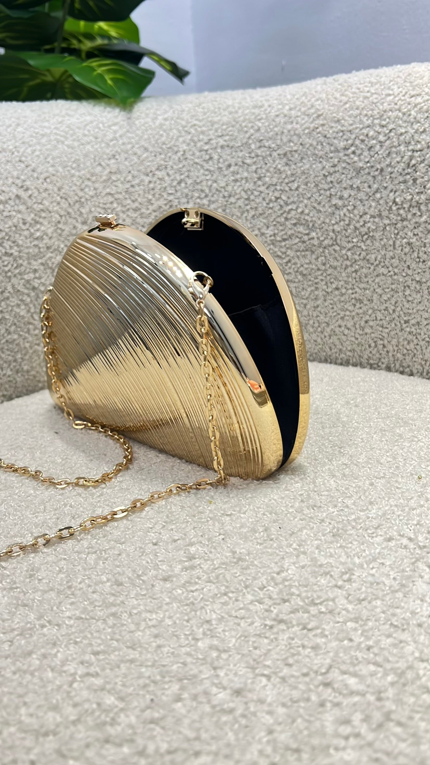 Metallic Shell-Shaped Clutch Purse in Gold