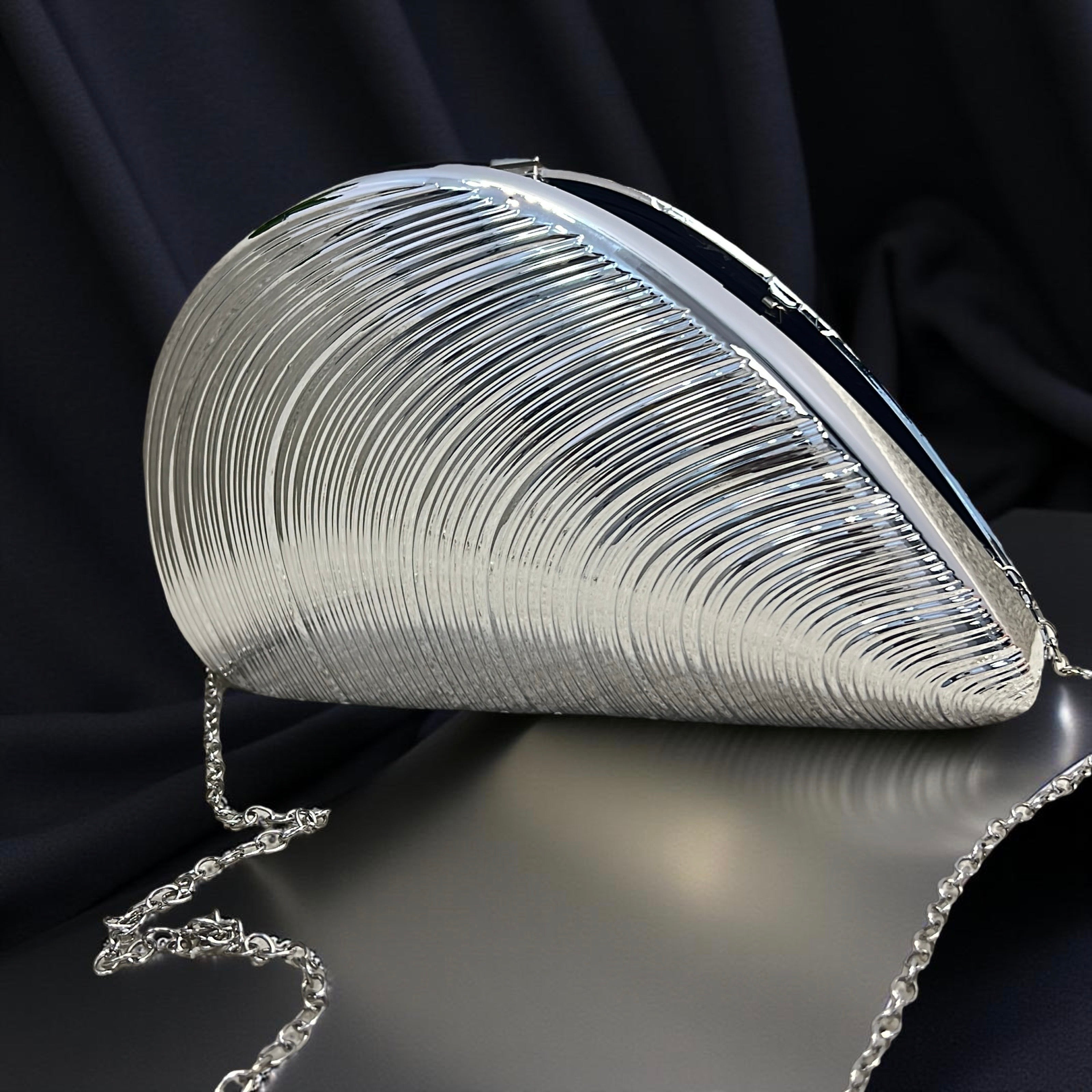 Metallic Shell-Shaped Clutch Purse in Silver