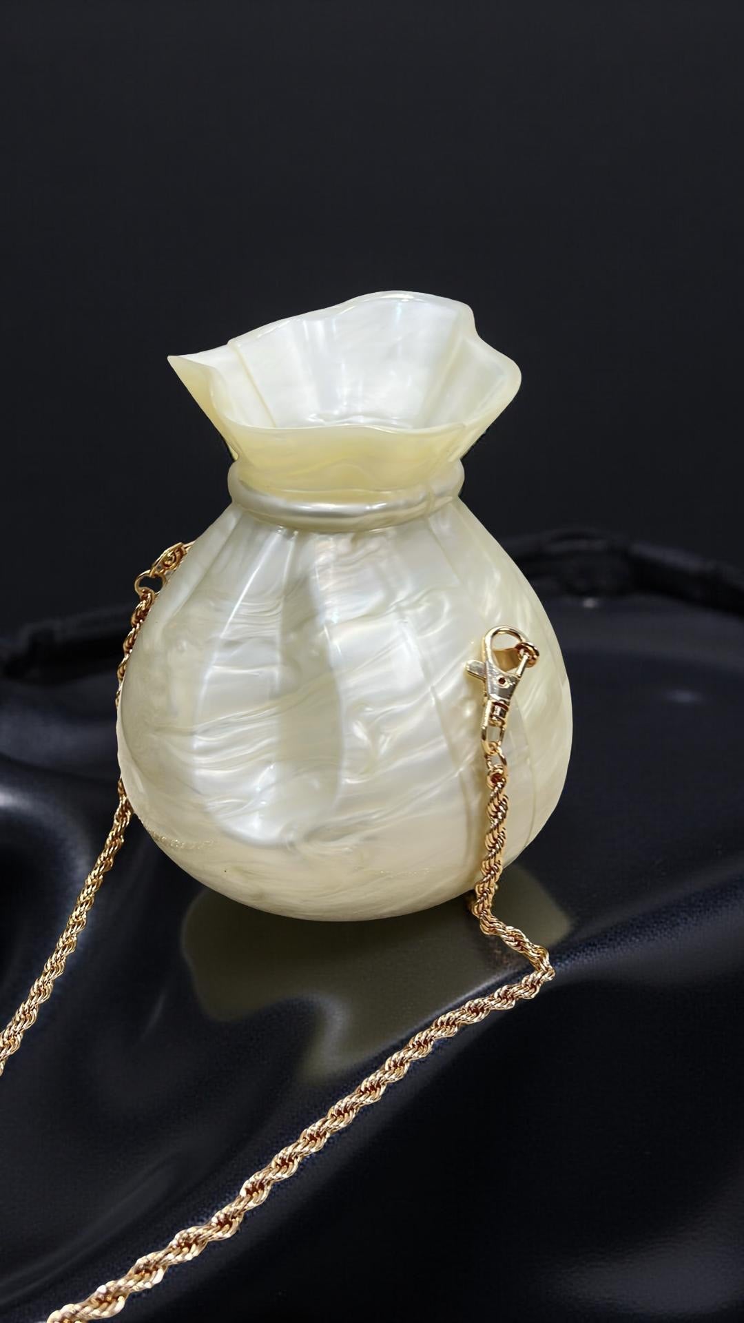 Acrylic Pot-Shaped Clutch Purse in Ivory