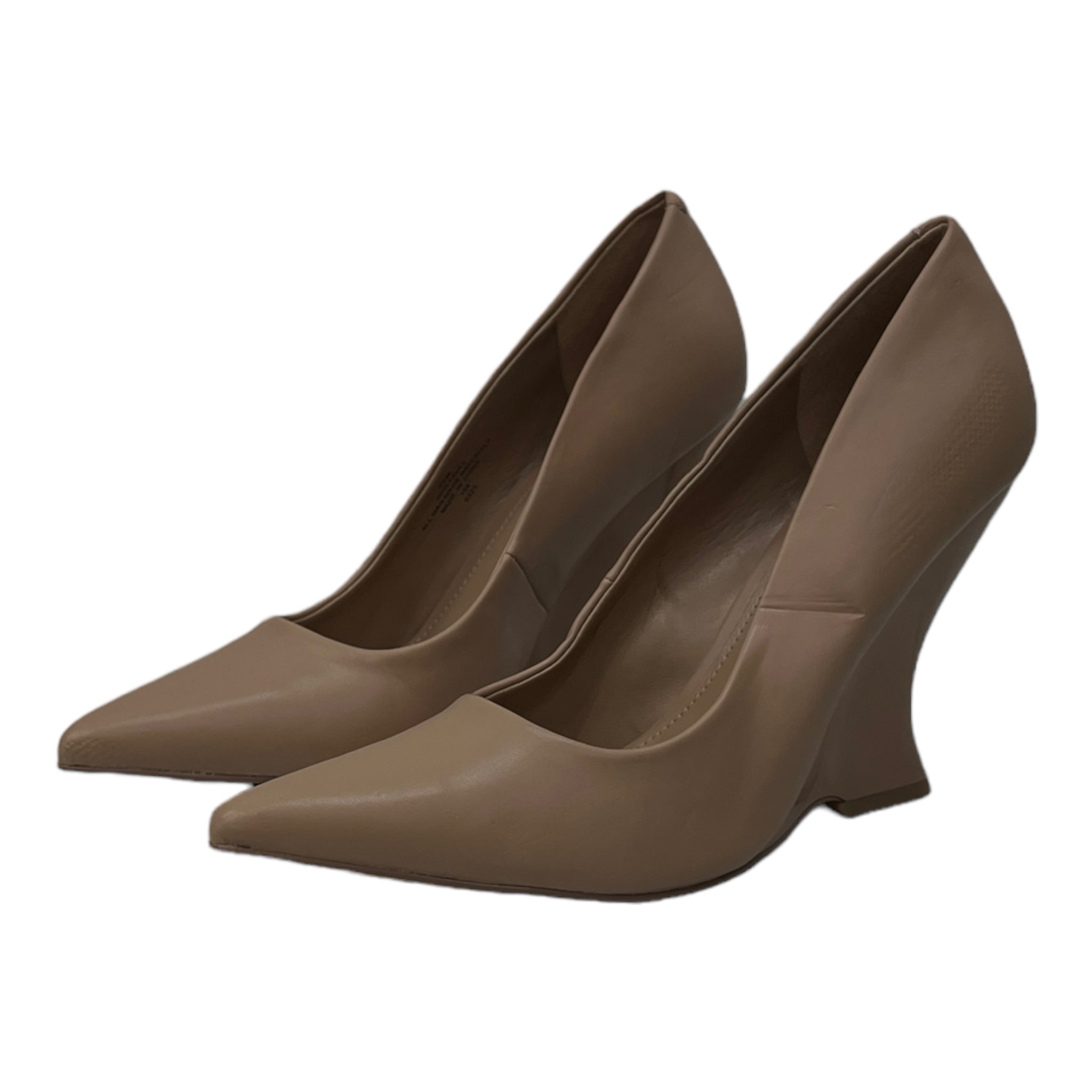 NINE WEST LEATHER POINTED TOE WEDGE PUMP IN NUDE