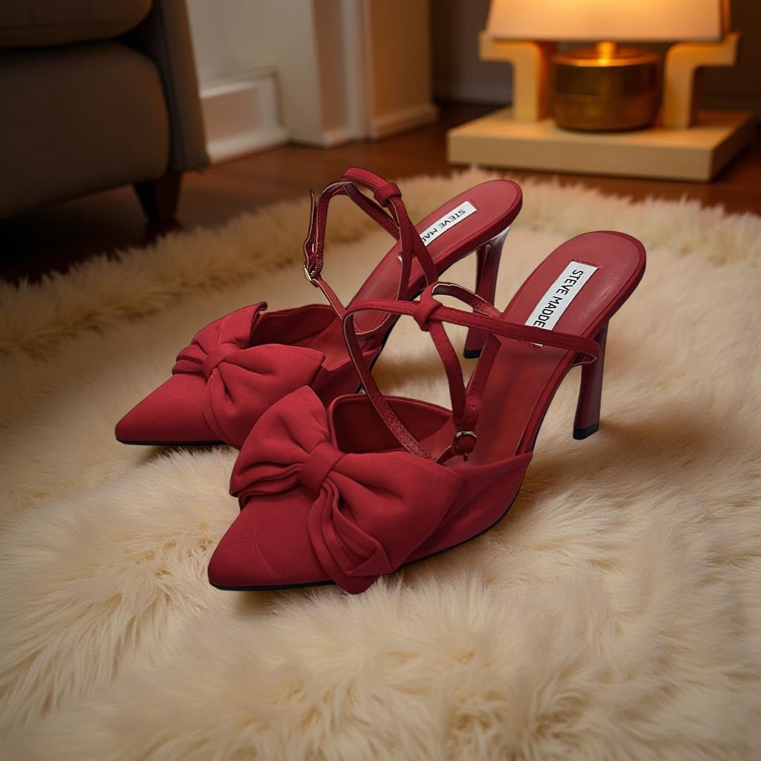 Steve Madden Bow Detail Pointed Toe Pump in Red