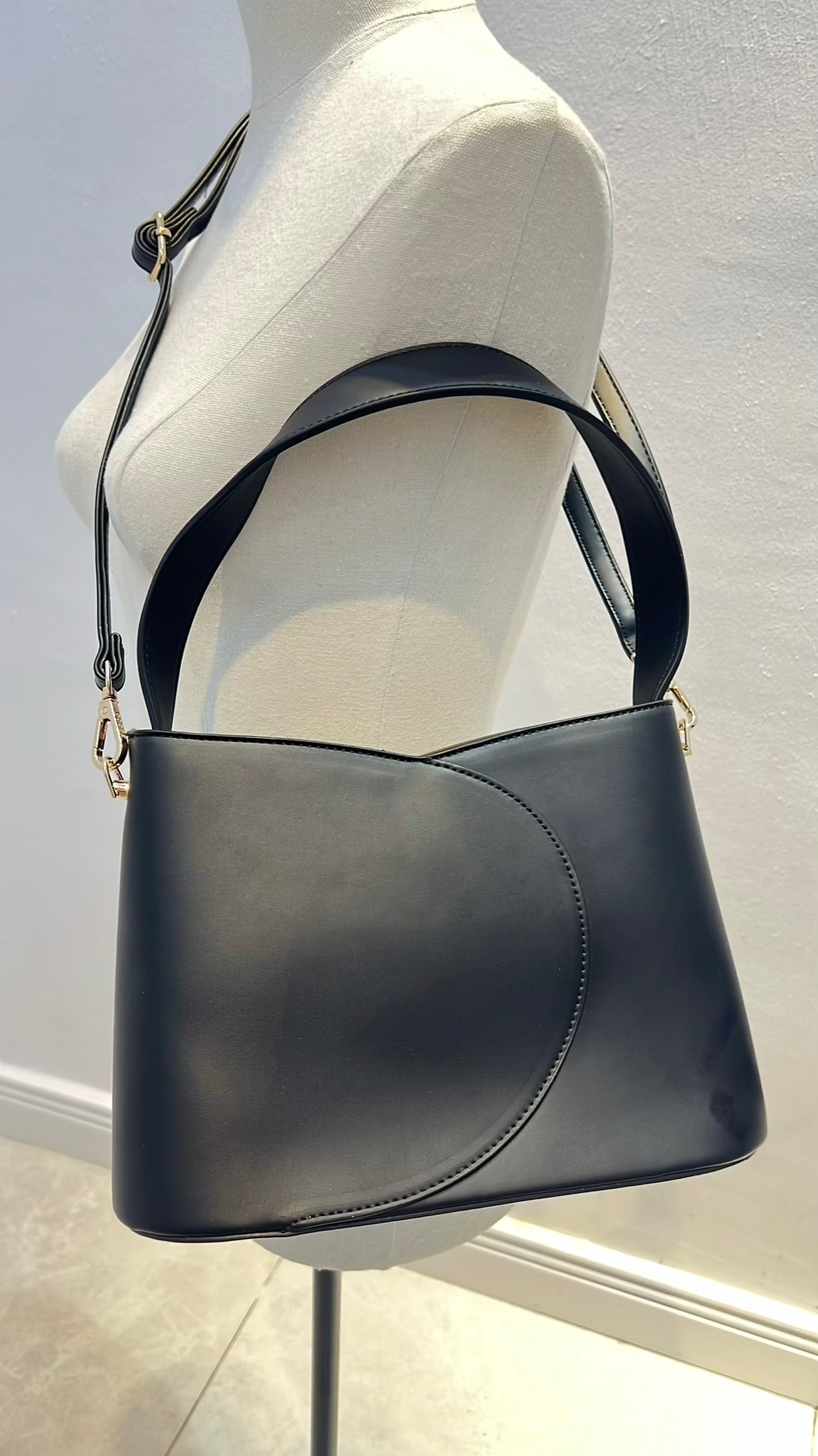 Bagco Top Handle Sturdy Bag in Black