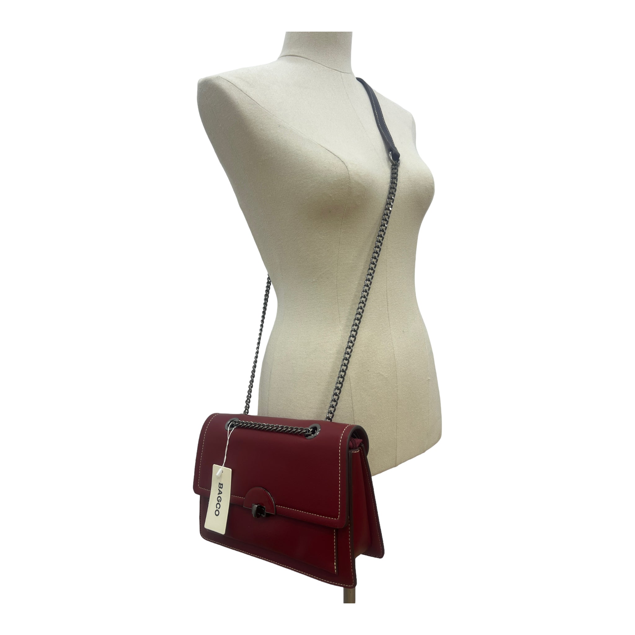 BAGCO MINI STRUCTURED SLINGBAG IN DARK-RED