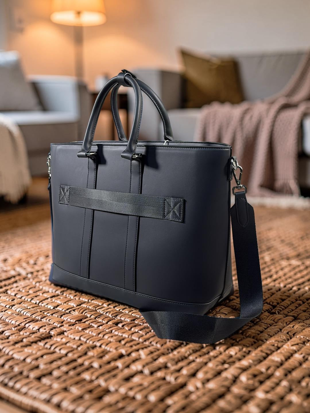 Chrisbella Large Phone-Pocket Bag in Black