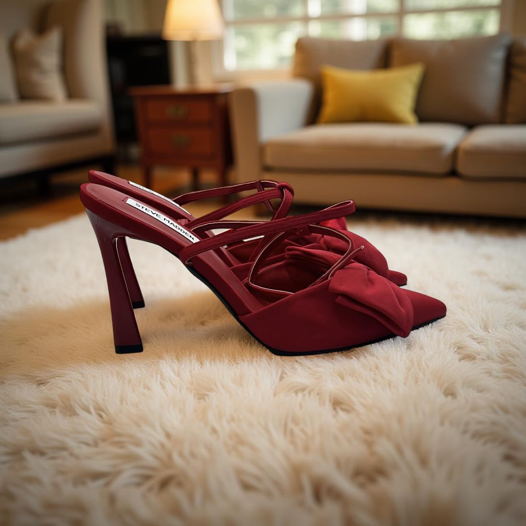 Steve Madden Bow Detail Pointed Toe Pump in Red