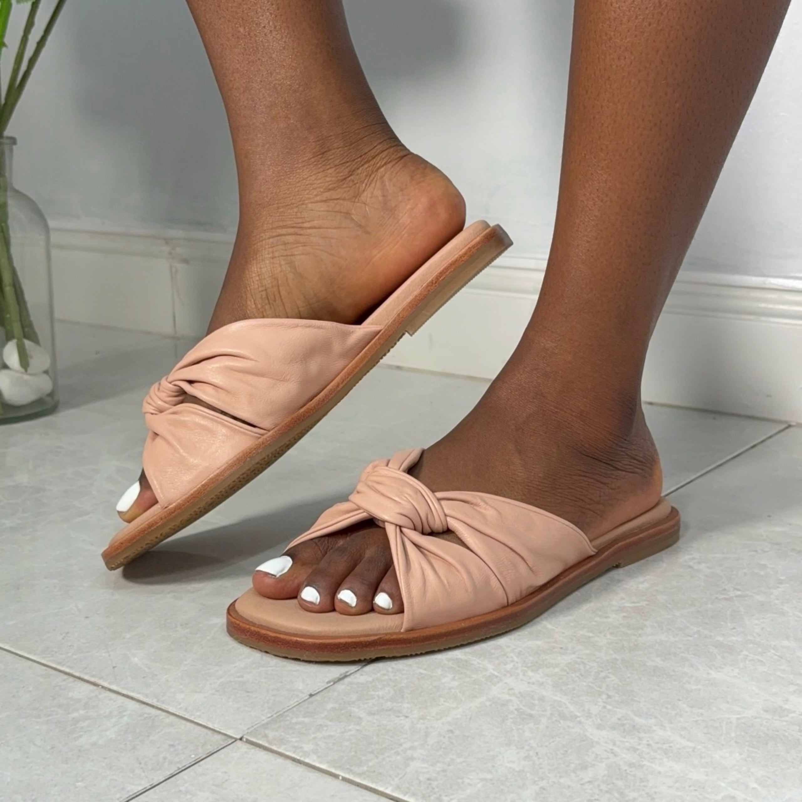 Wyder Studios Knot Detail Slide in Blush