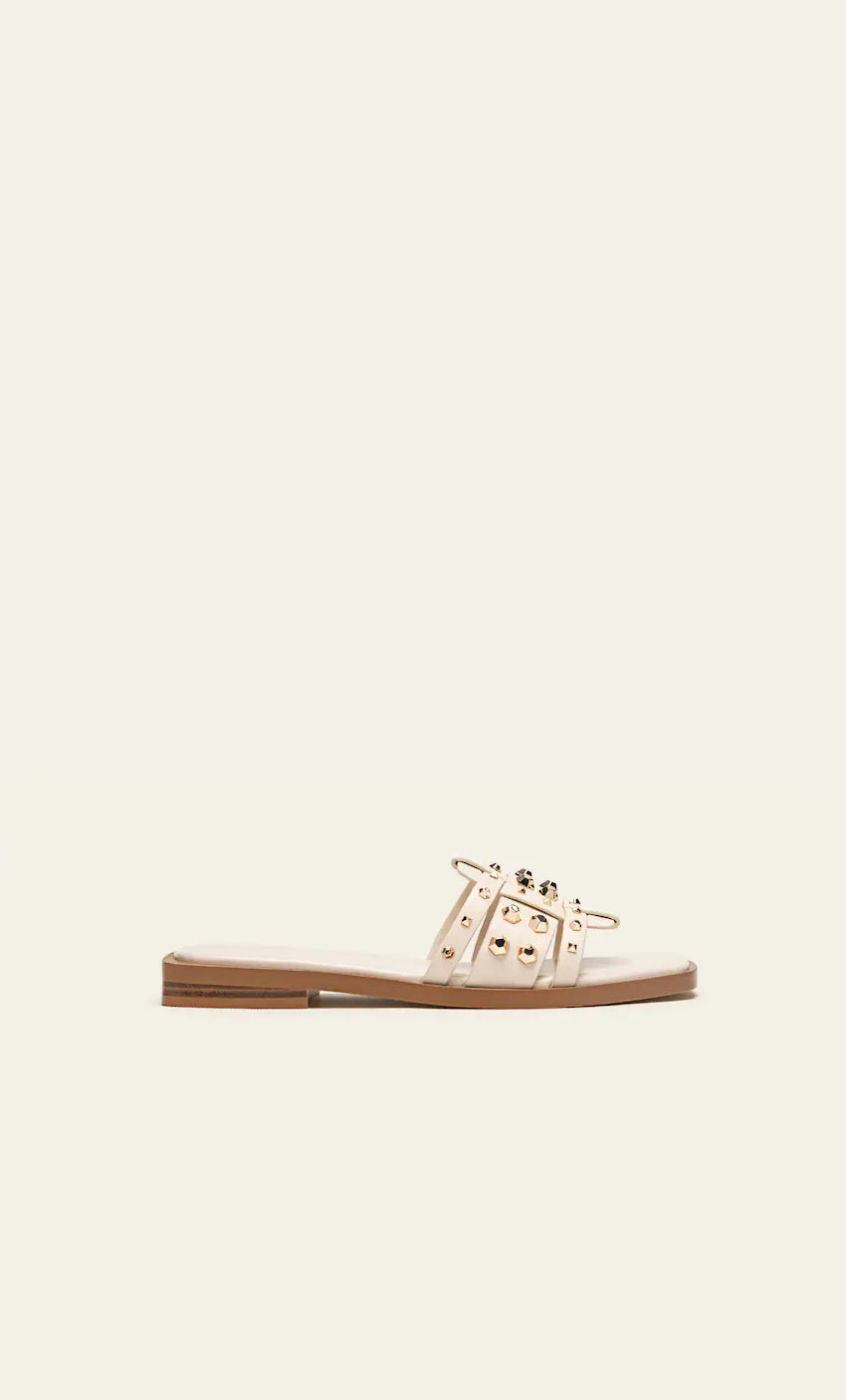 STRADIVARIUS ECRU GOLD-STUDDED SLIDE