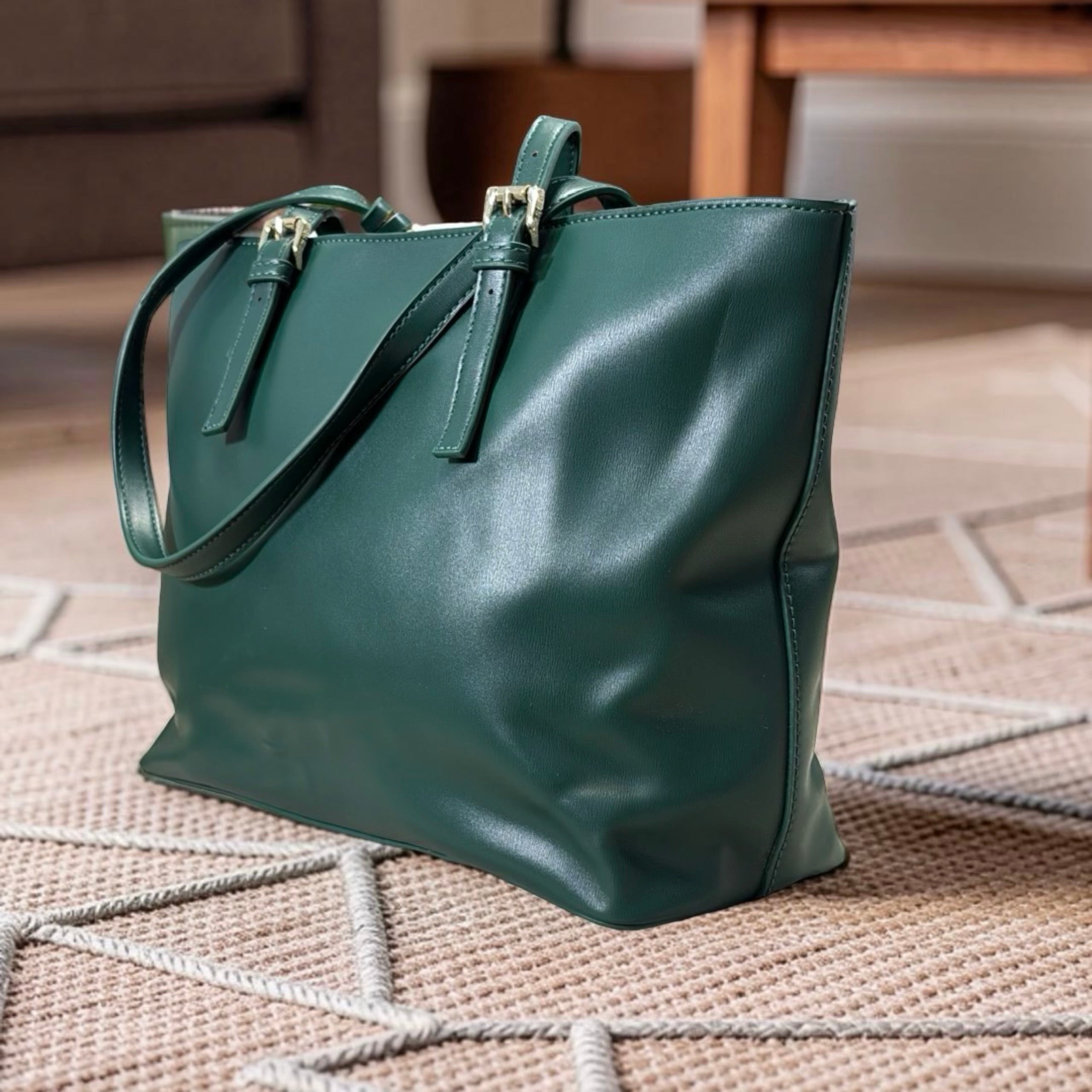 Versse Tote Bag in Green
