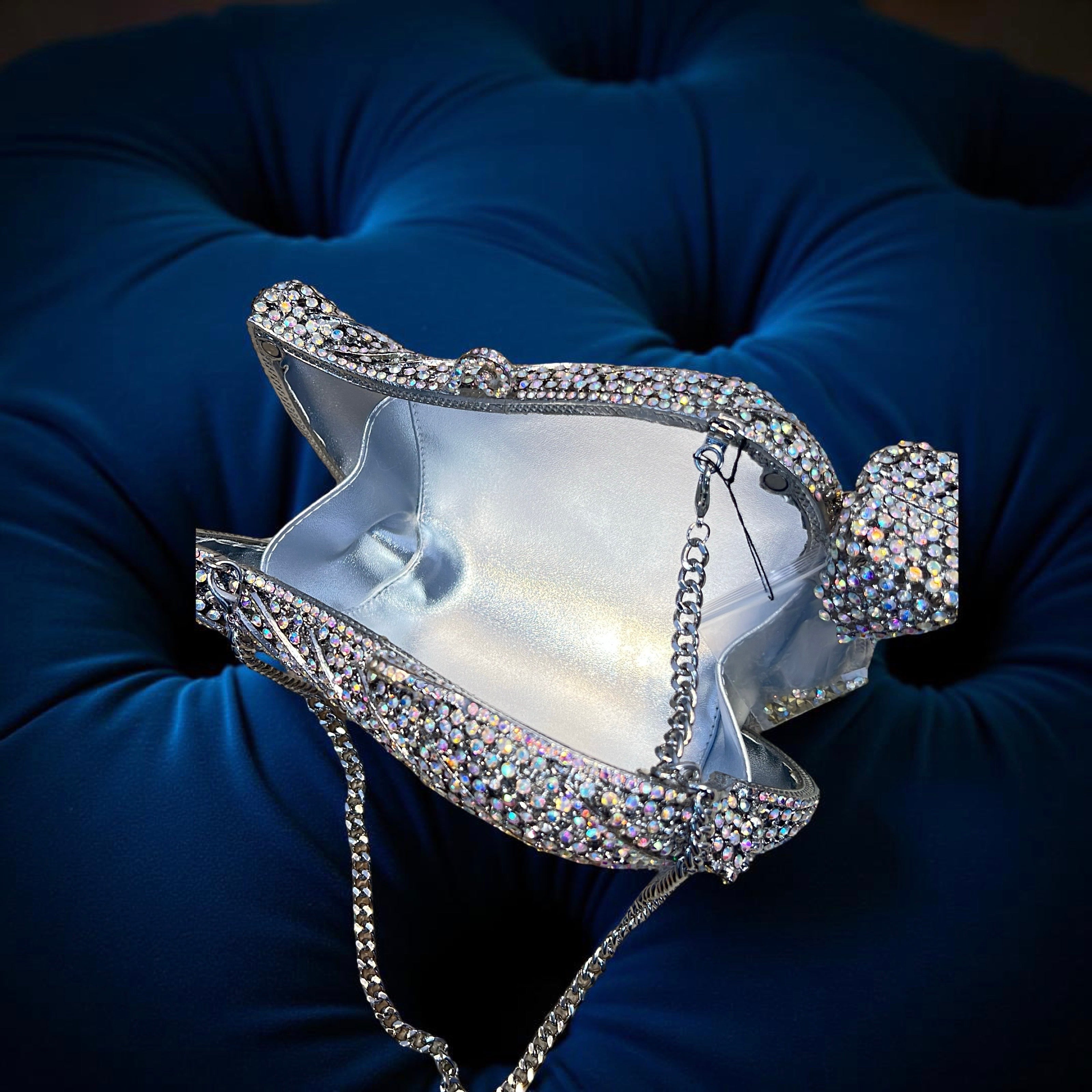 Barcelona Statement Leaf Design Clutch Purse with in Silver