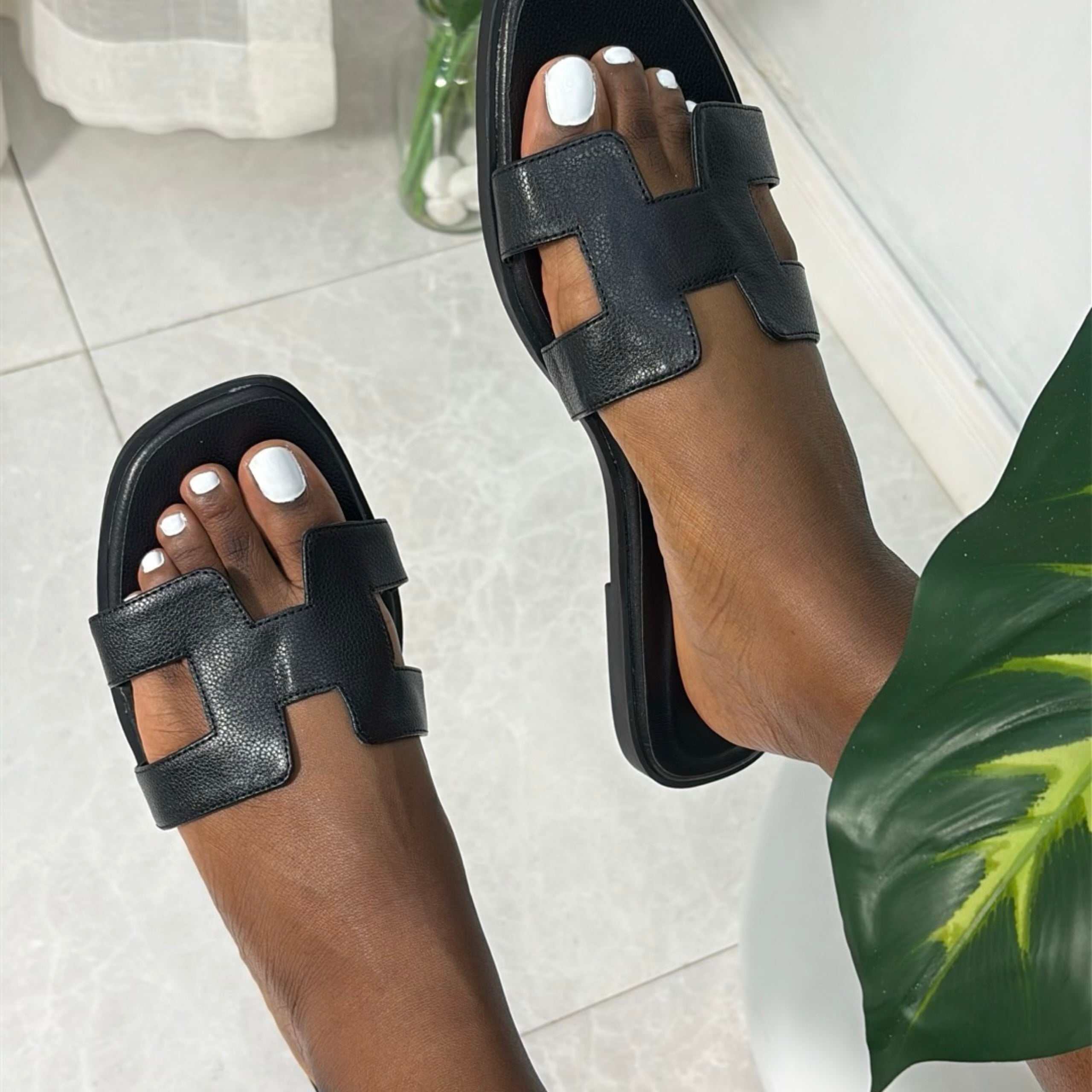 SK Classic Slide in Black