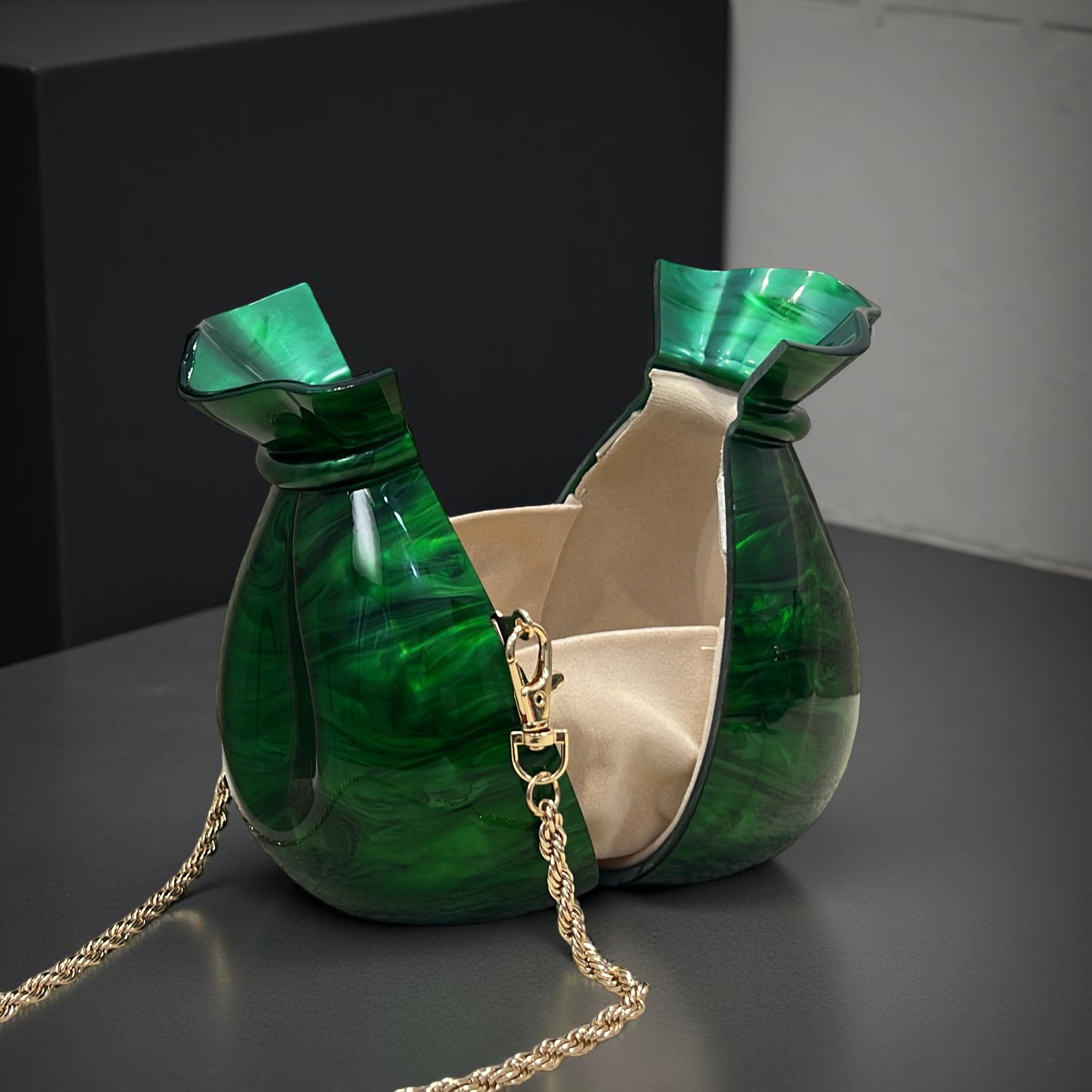 Acrylic Pot-Shaped Clutch Purse in Green