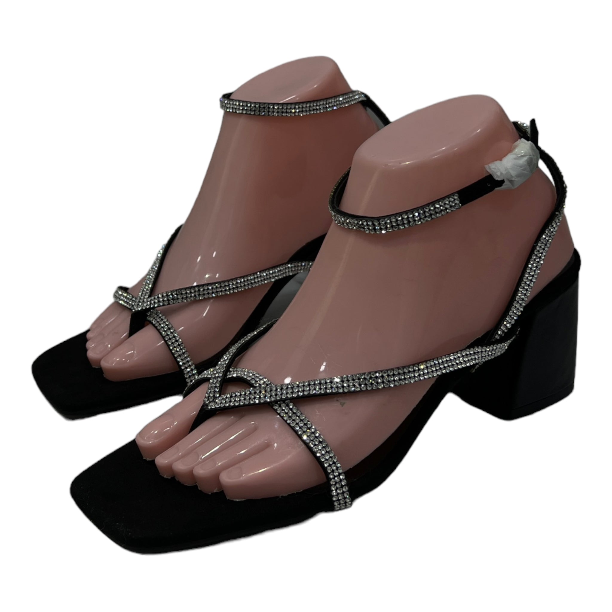 ROUGE EMBELLISHED STRAP TOE THONG BLOCK HEEL SANDAL IN BLACK