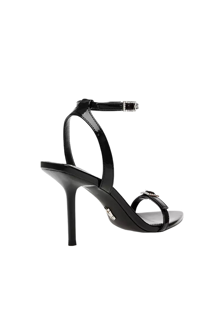 STEVE MADDEN BLACK PATENT BUCKLE DETAIL SANDAL
