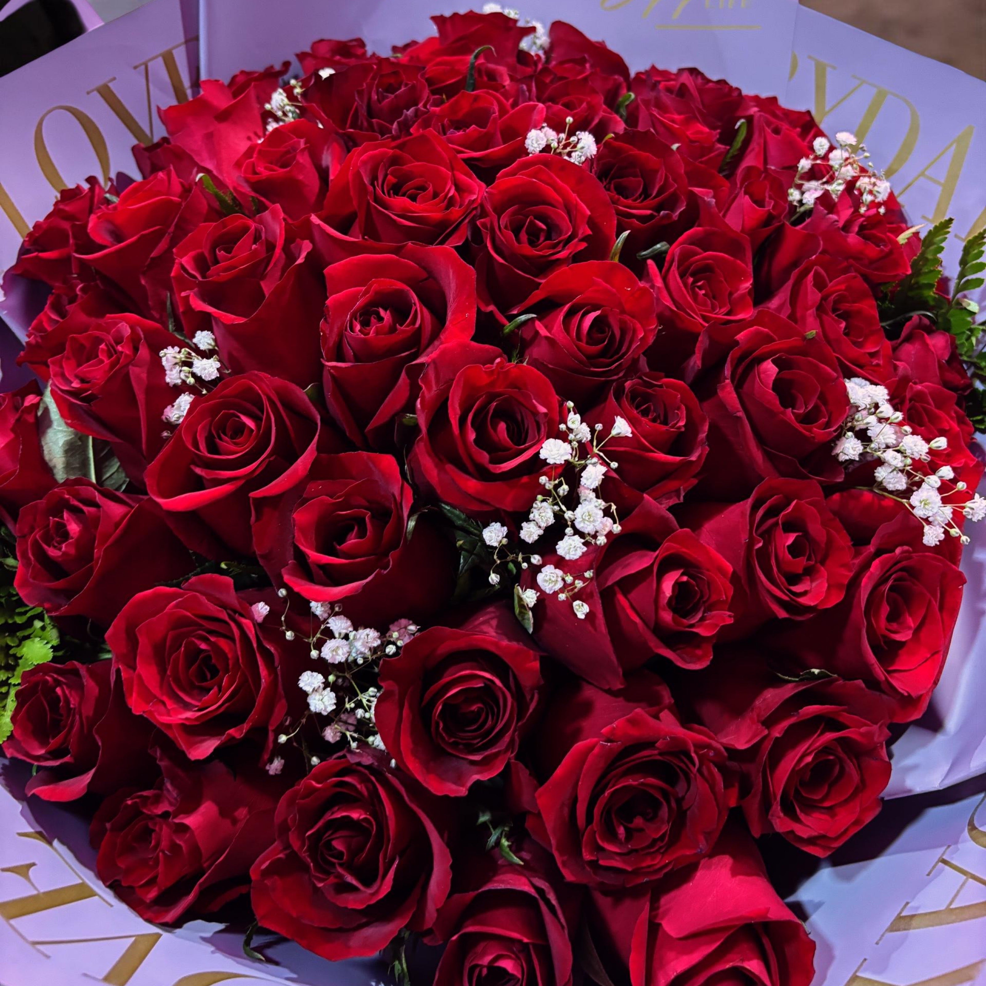 Luxury Red Rose Bouquet
