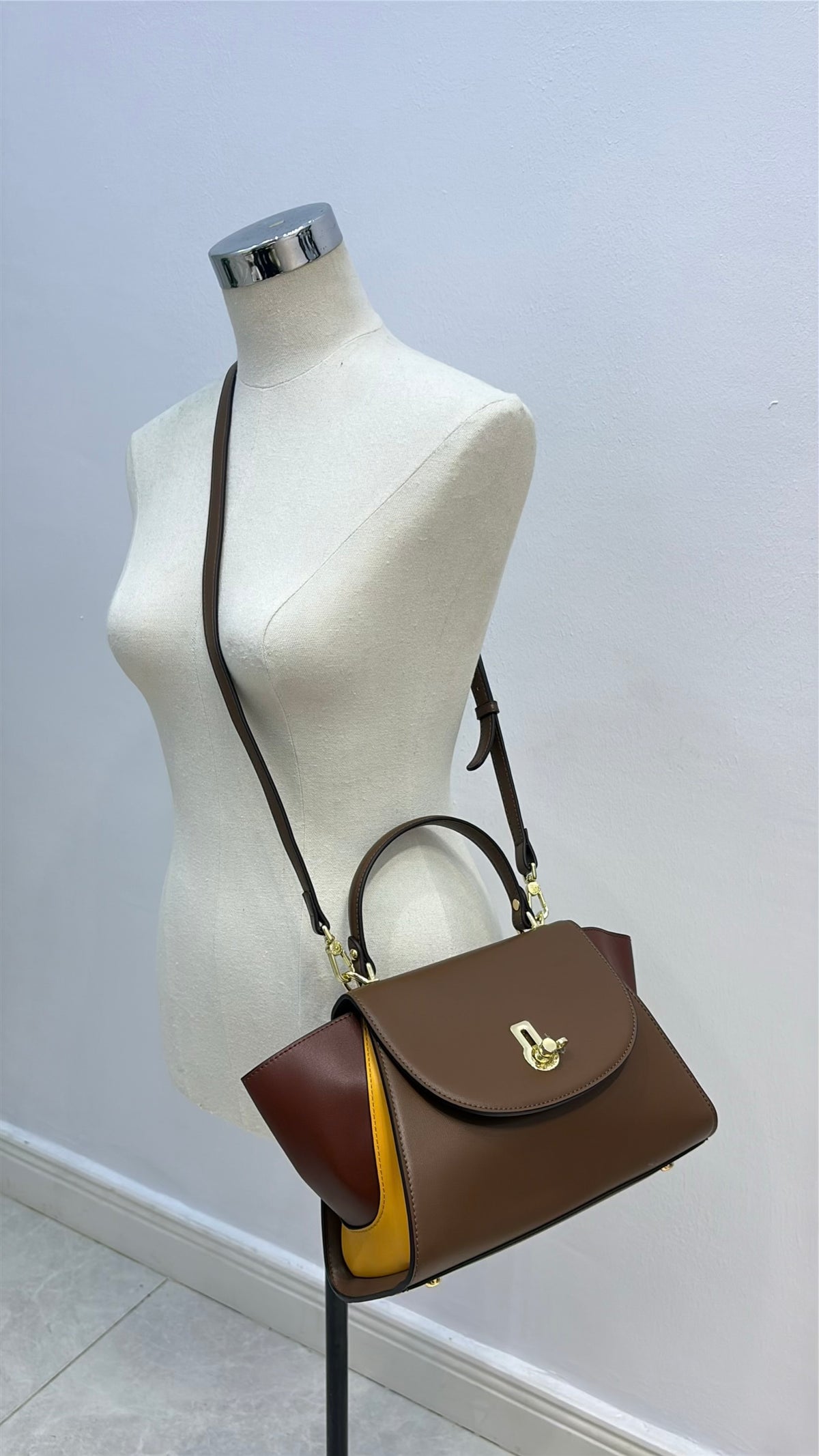 Versse Top Handle Winged Bag in Coffee