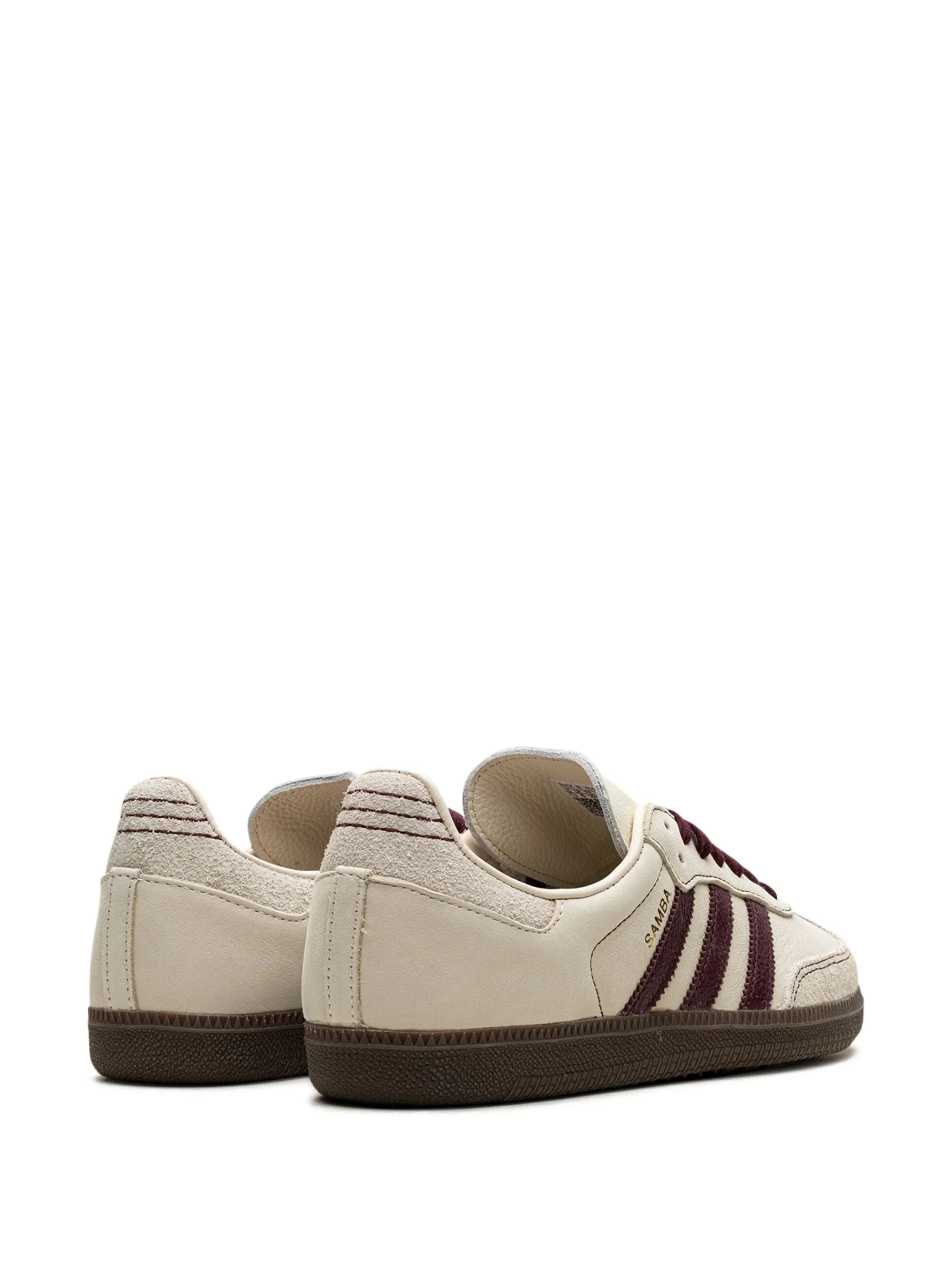 Adidas Samba OG W in Maroon