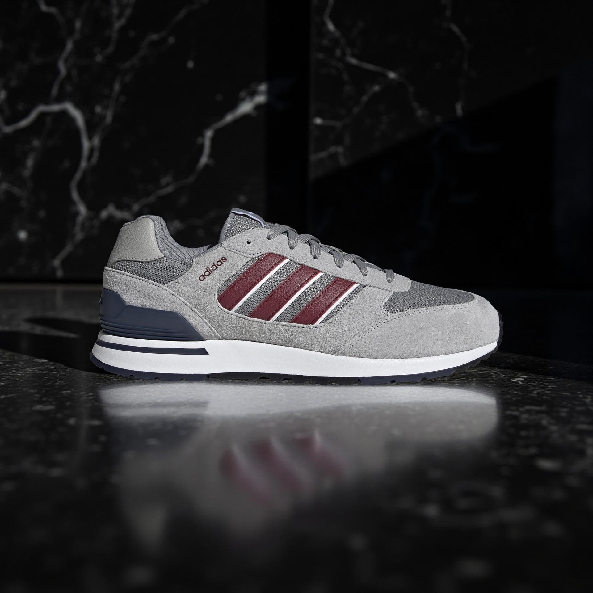 Adidas RUN 80s Sneakers in Grey