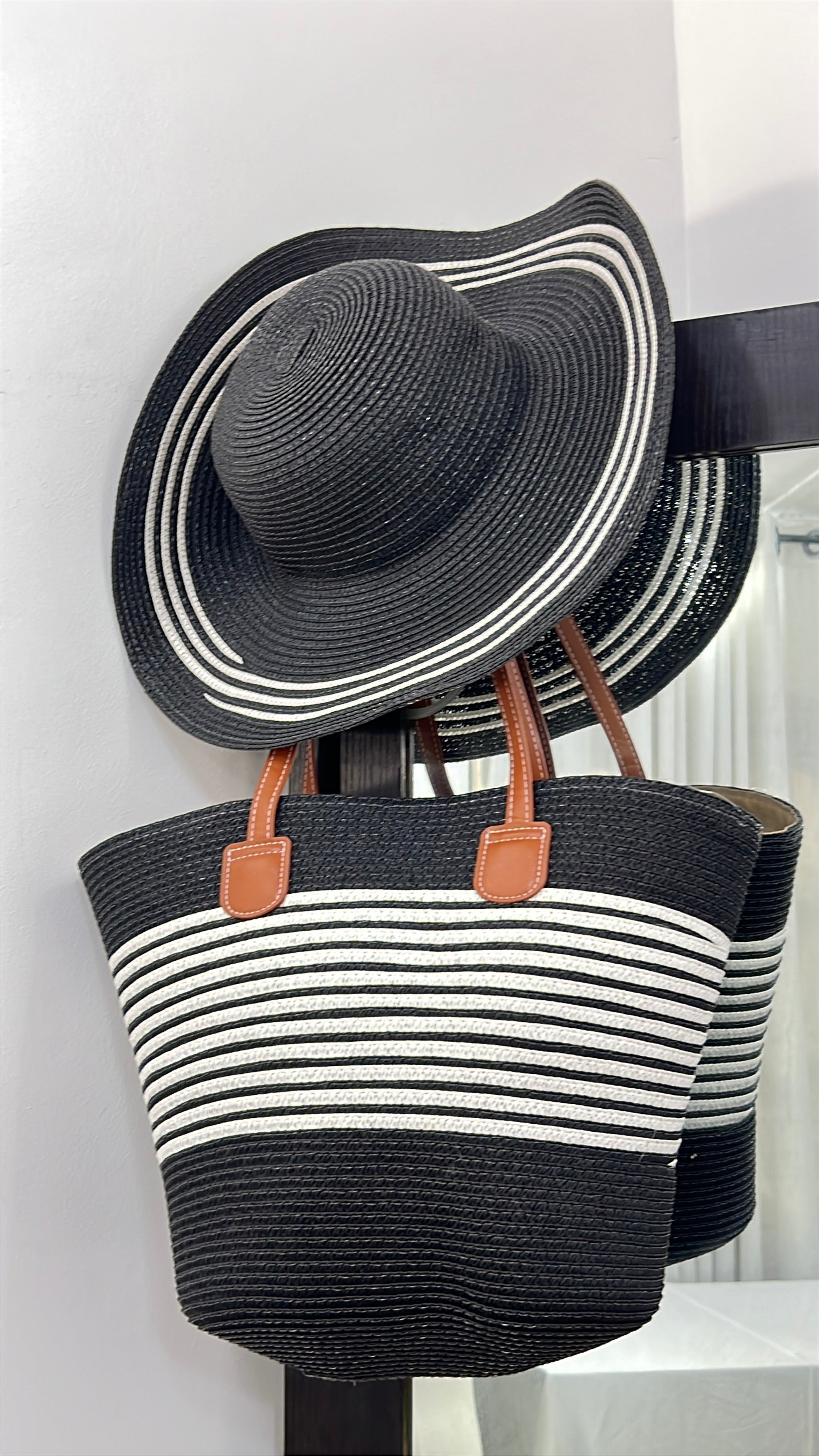 Beach Bag with Matching Hat in Black