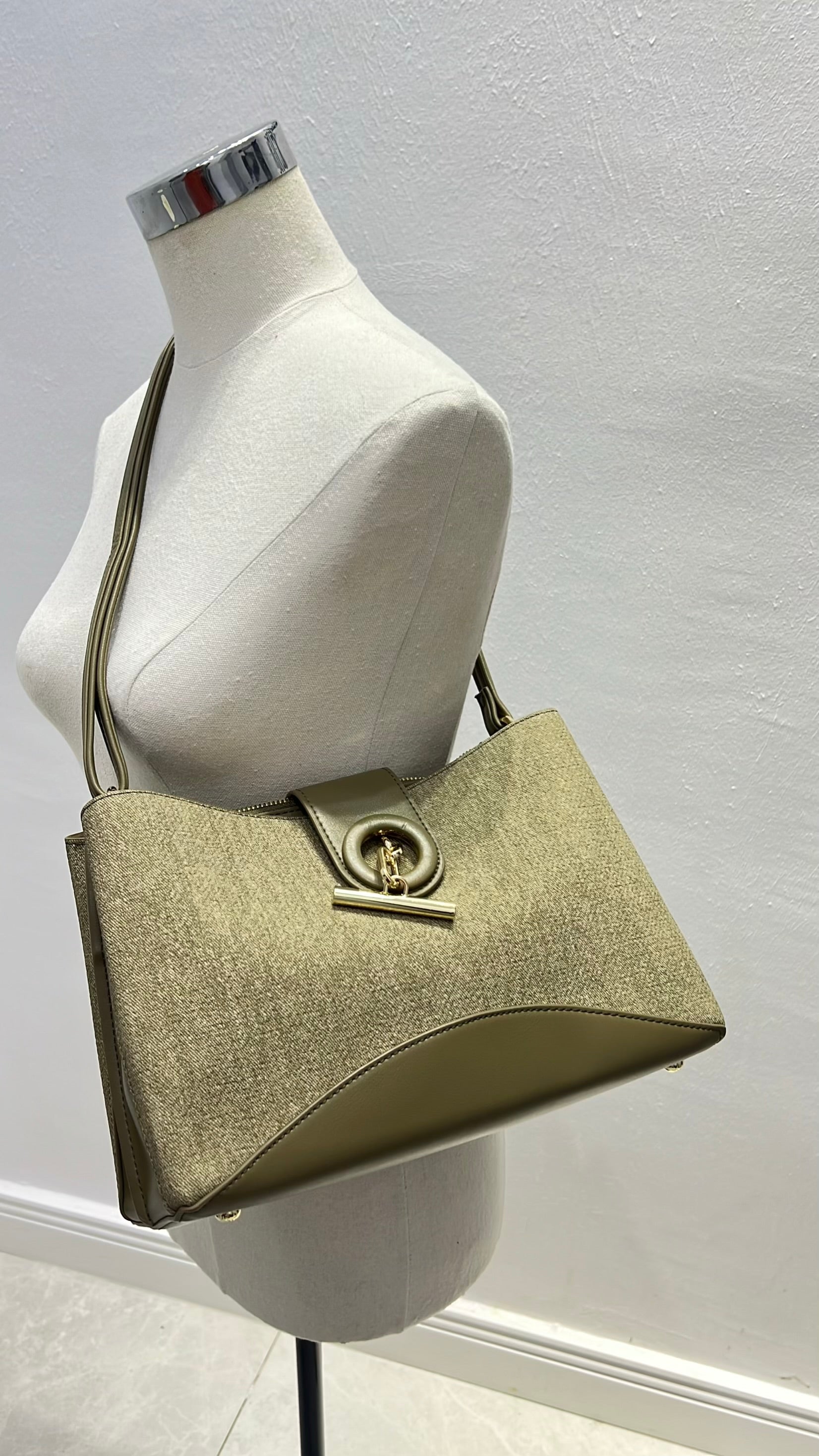 Chrisbella Contrast Leather Triple Compartment Bag in Green