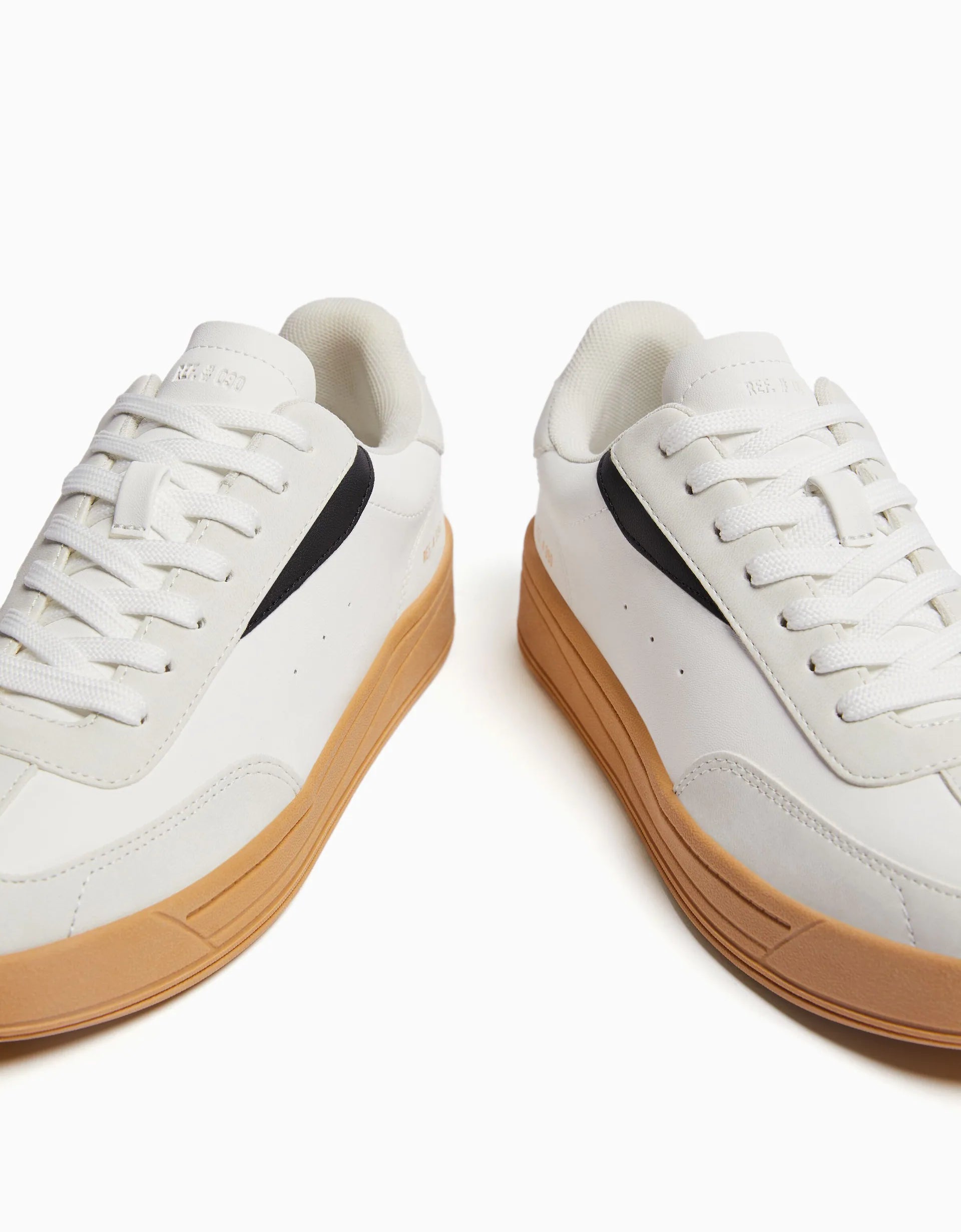 BERSHKA WHITE RETRO-STYLE SNEAKERS
