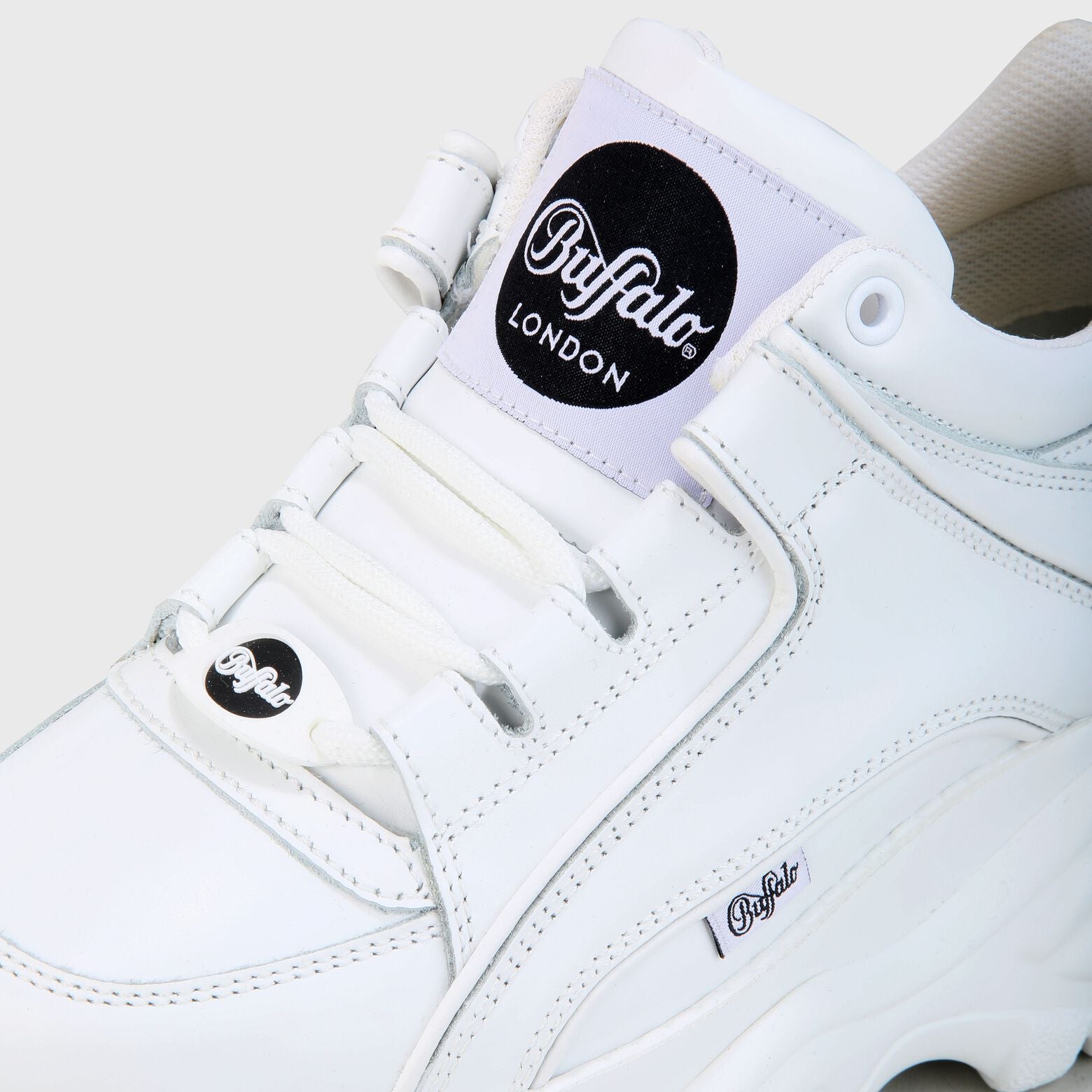 BUFFALO WHITE CHUNKY LACEE-UP SNEAKERS