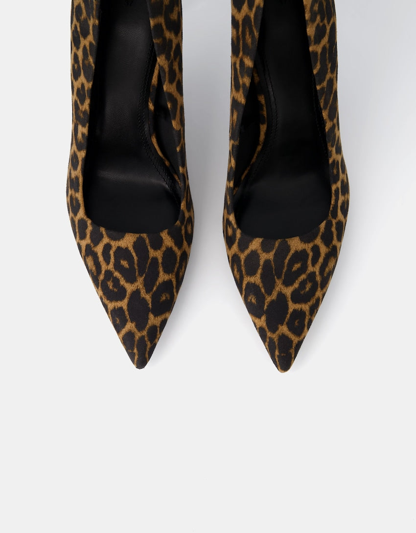 Bershka Animal Print Pointed Toe Pump in Black