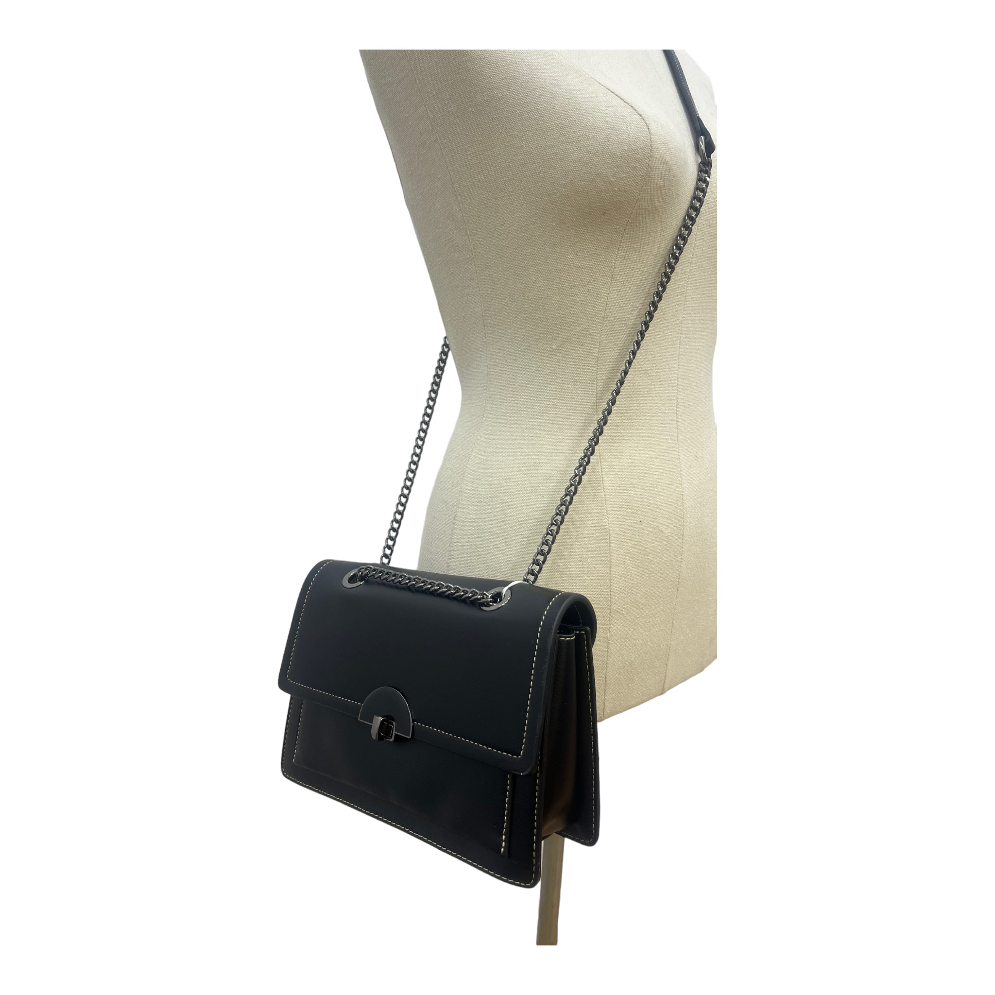 BAGCO MINI STRUCTURED SLINGBAG IN BLACK