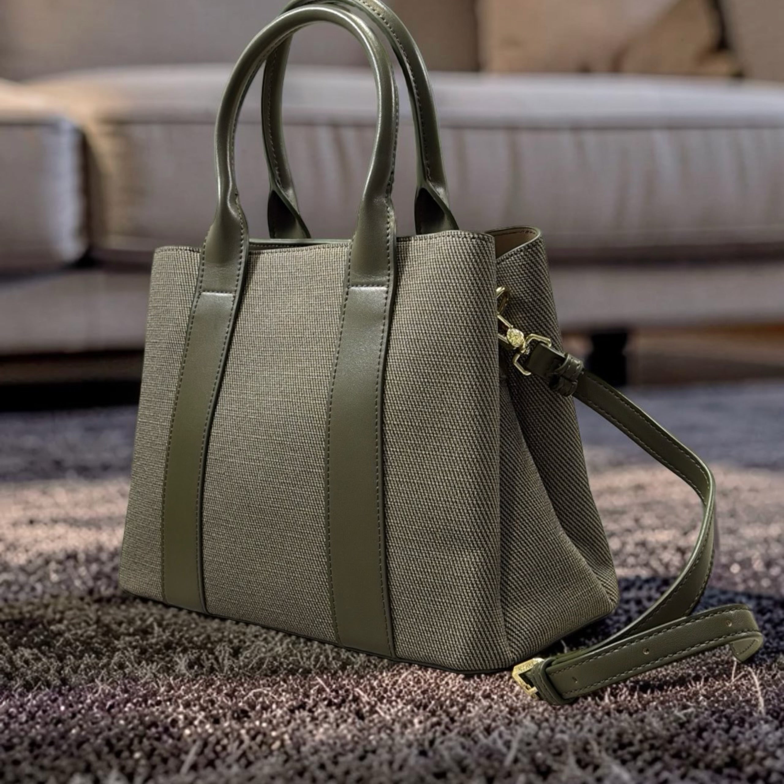 Versse Textured Fabric Structured Toe in Green