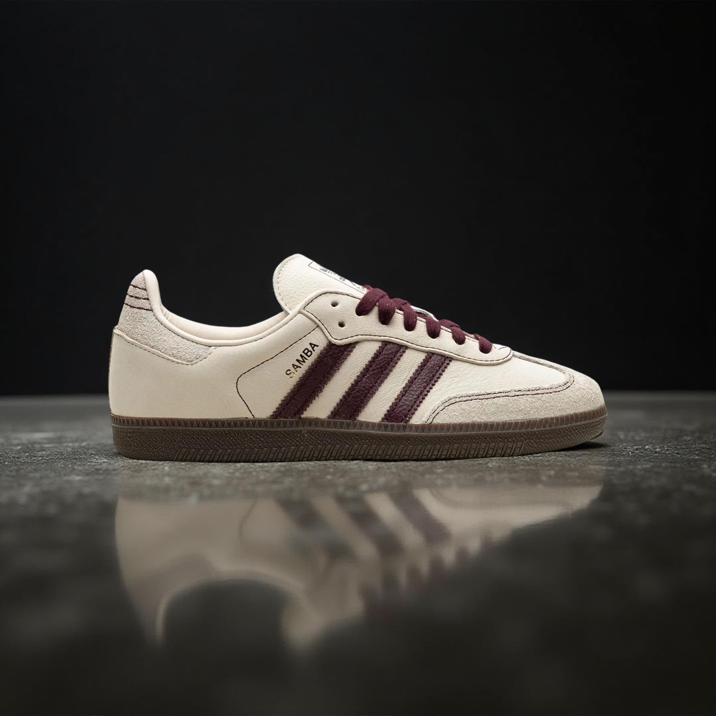 Adidas Samba OG W in Maroon