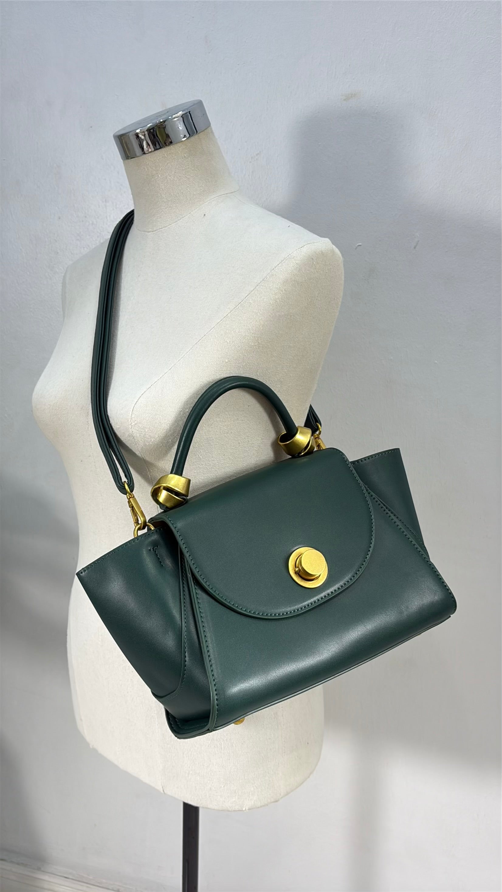 Hollley VIvi Winged Scarf Detail Bag in Green