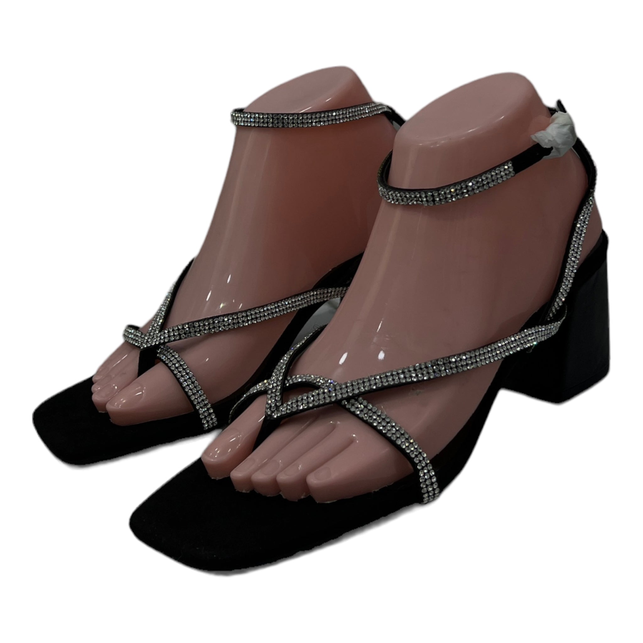 ROUGE EMBELLISHED STRAP TOE THONG BLOCK HEEL SANDAL IN BLACK