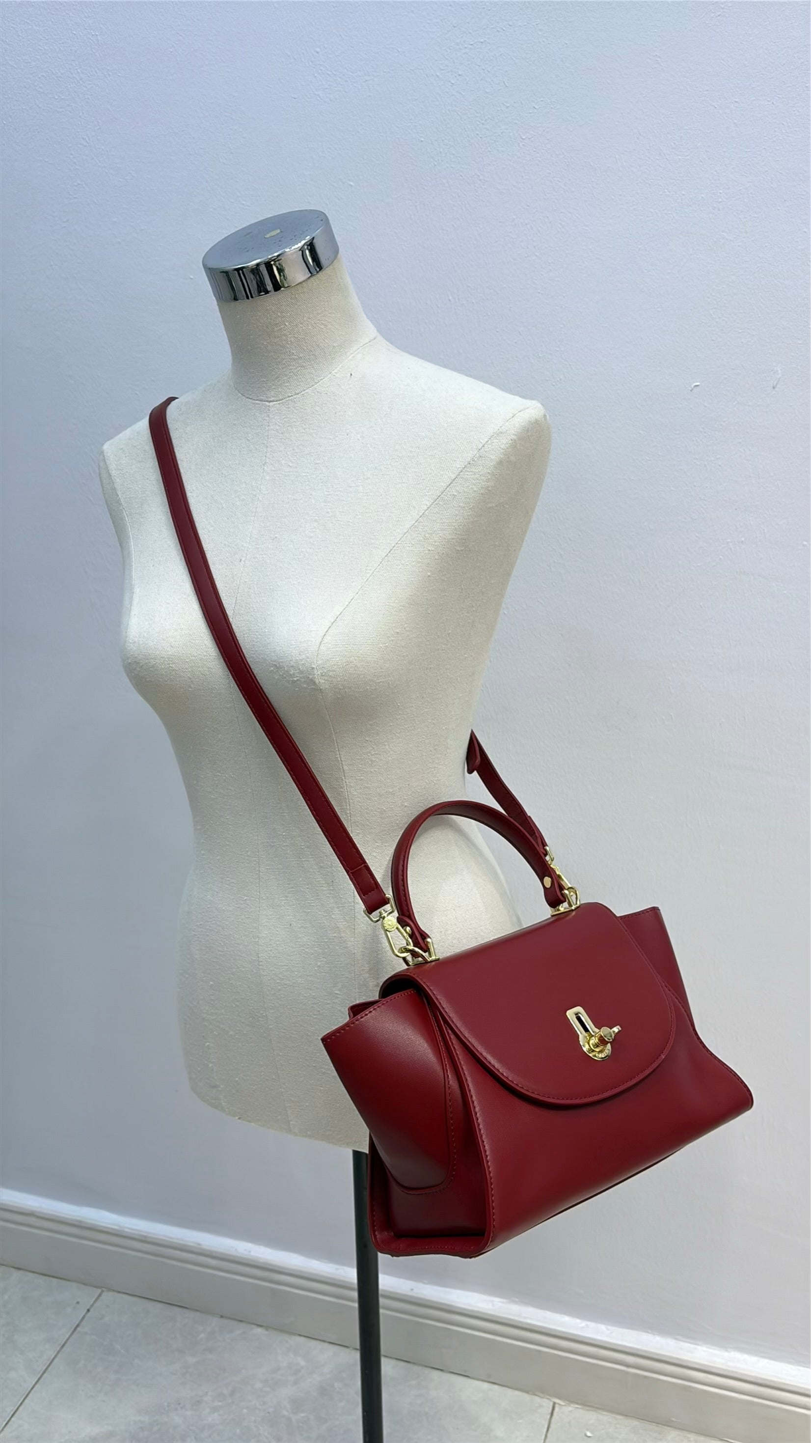 Versse Top Handle Winged Bag in Wine