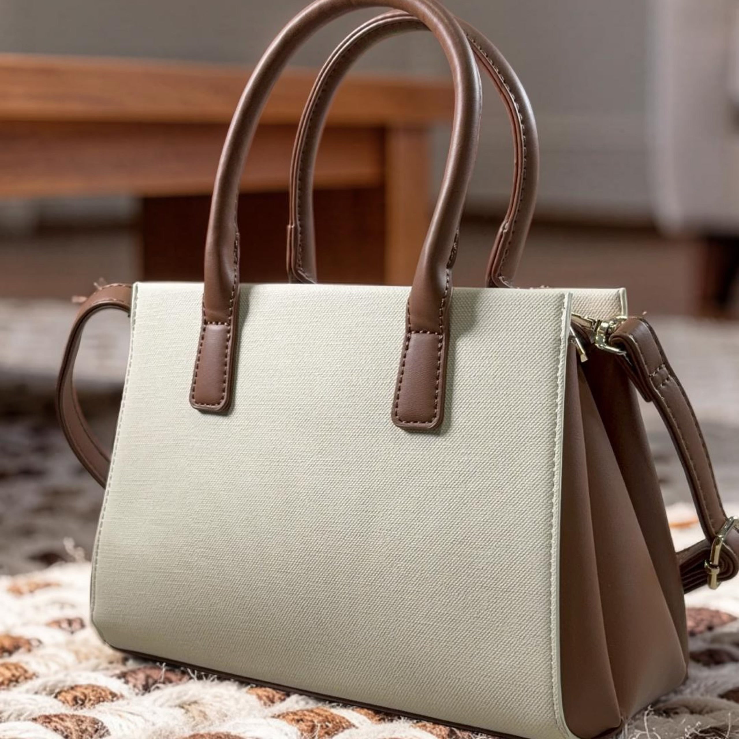 Bagco Double Handle Structured Bag in Off-White