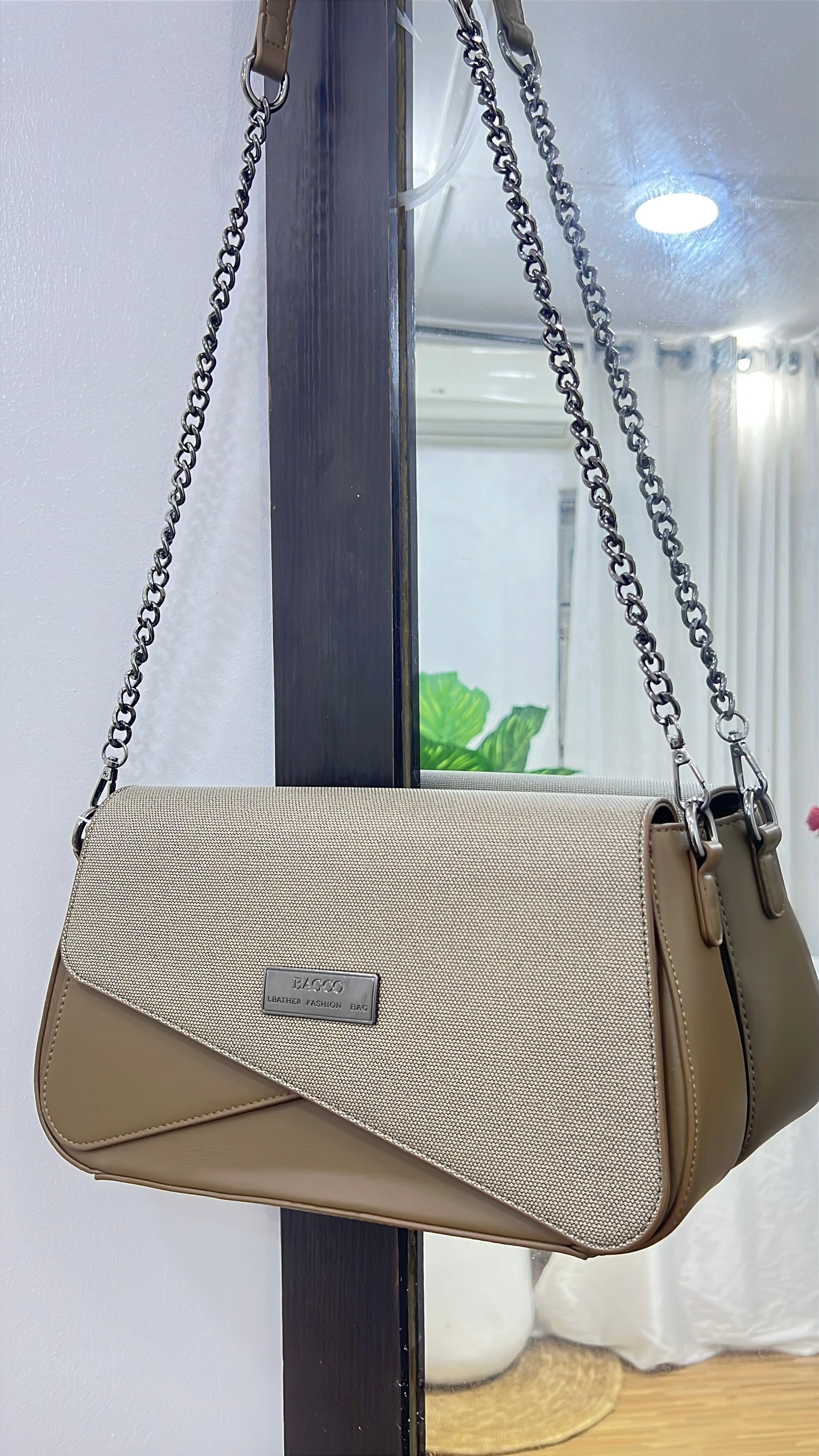 BagcoCros-Flap Cross-Body Bag in Army Green