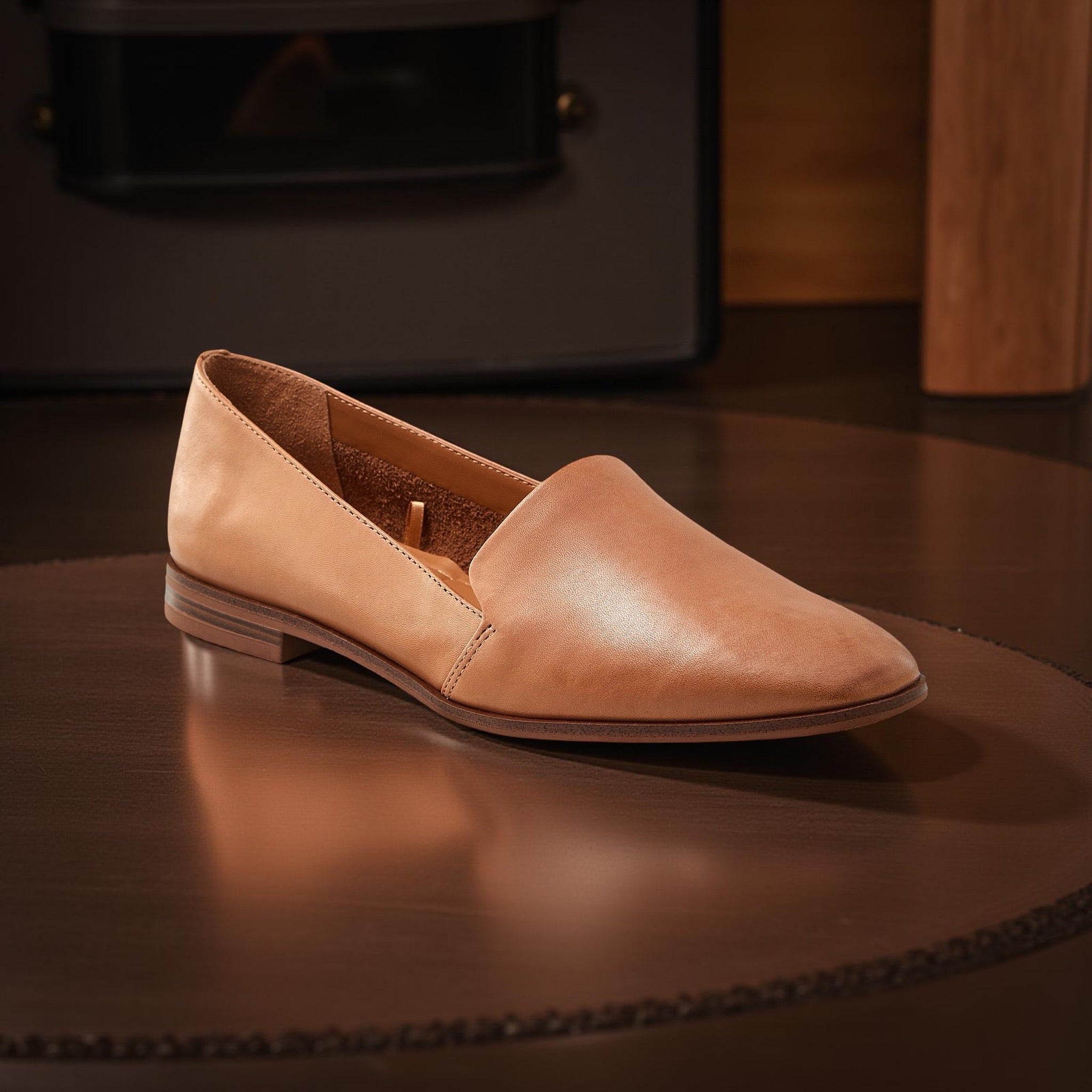 Denver Hayes Leather Loafers in Nude