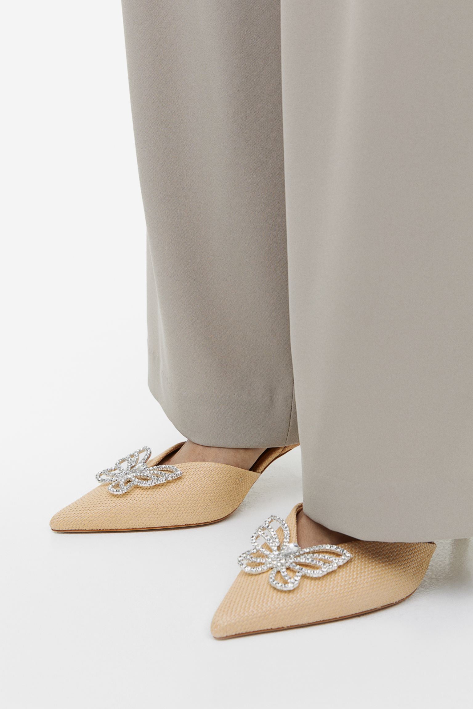 H & M BEIGE BUTTERFLY-DETAIL SLINGBACKS