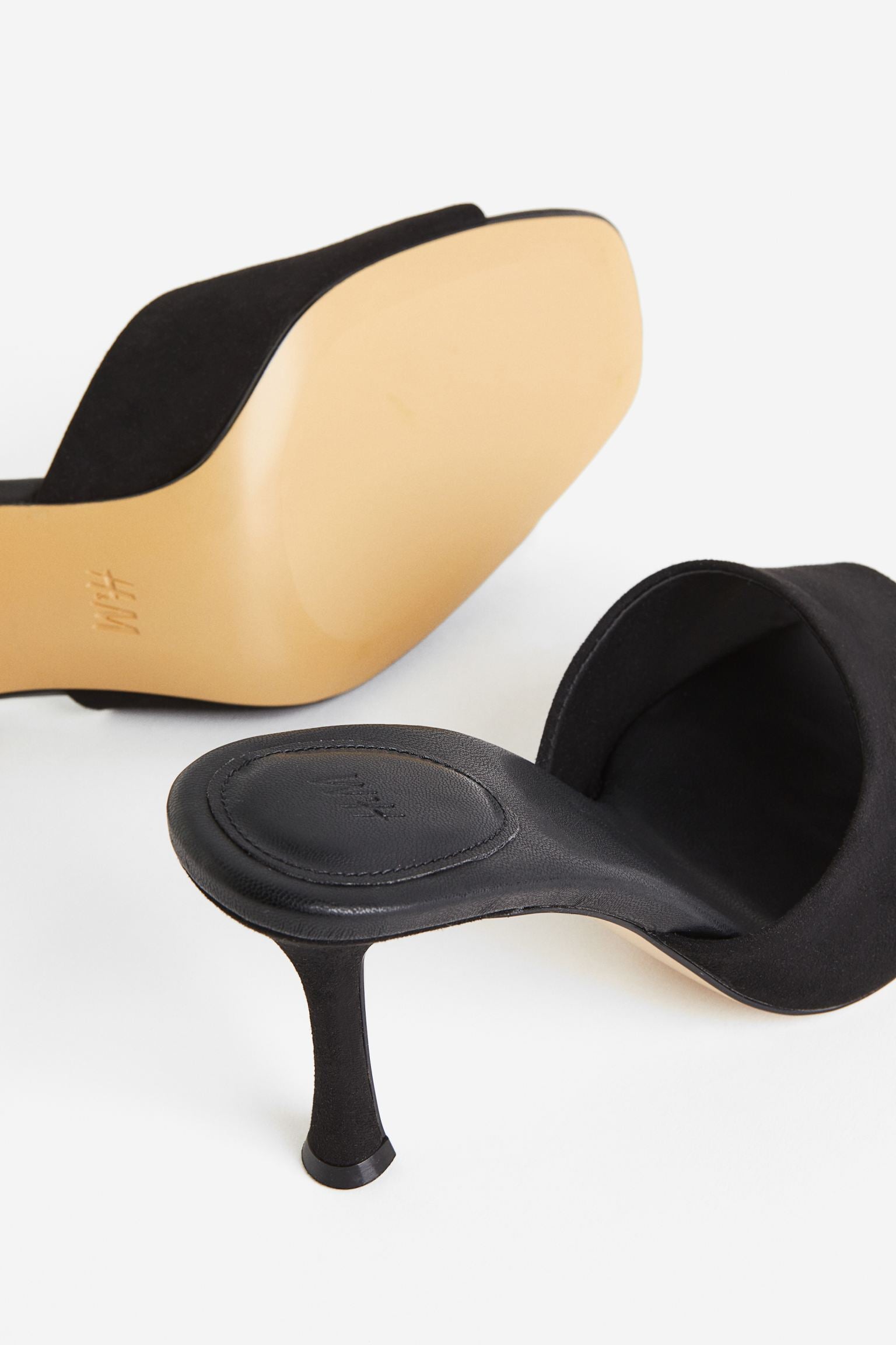 H & M BLACK SUEDE HEELED MULE