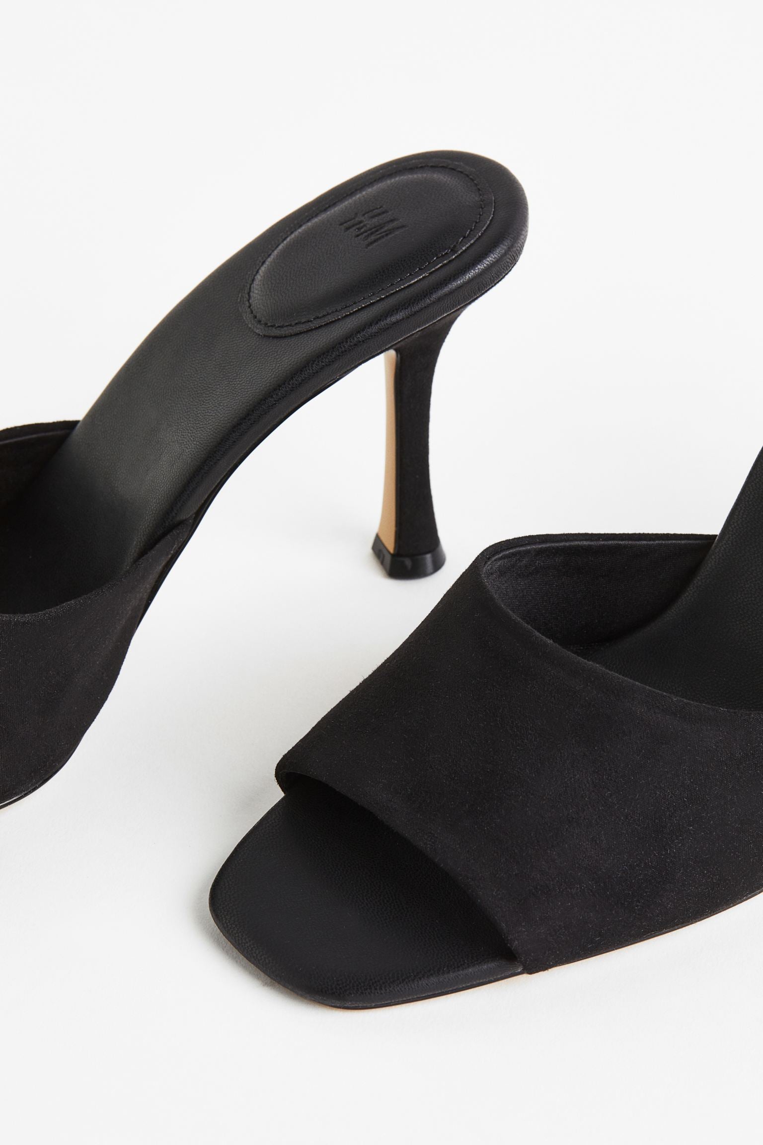 H & M BLACK SUEDE HEELED MULE