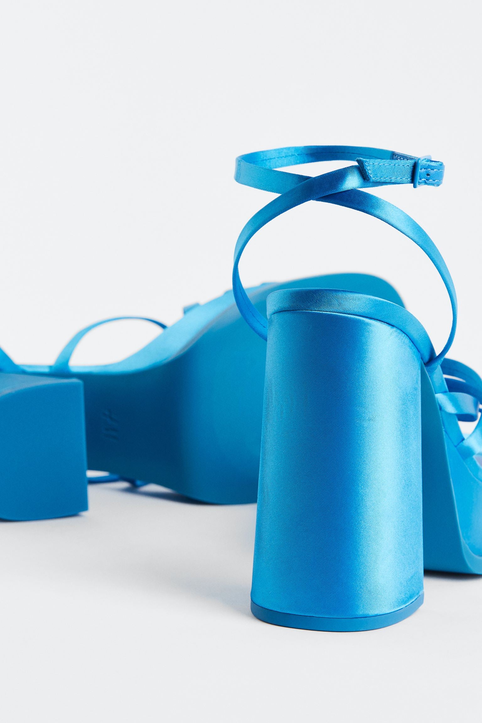 H & M BLUE PLATFORM BLOCK HEEL SANDAL