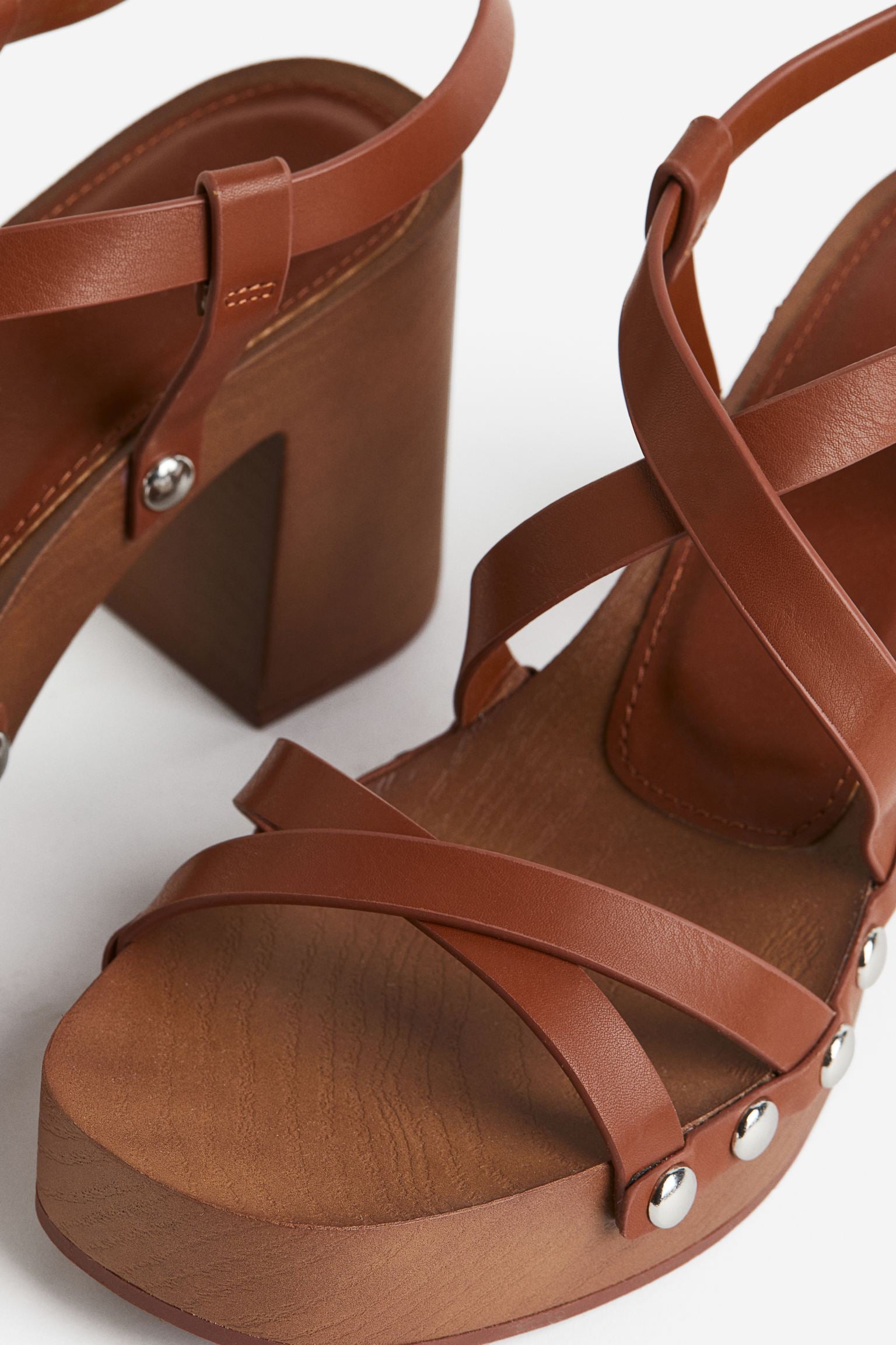 H & M BROWN LEATHER STUD-DETAIL BLOCK HEEL SANDAL