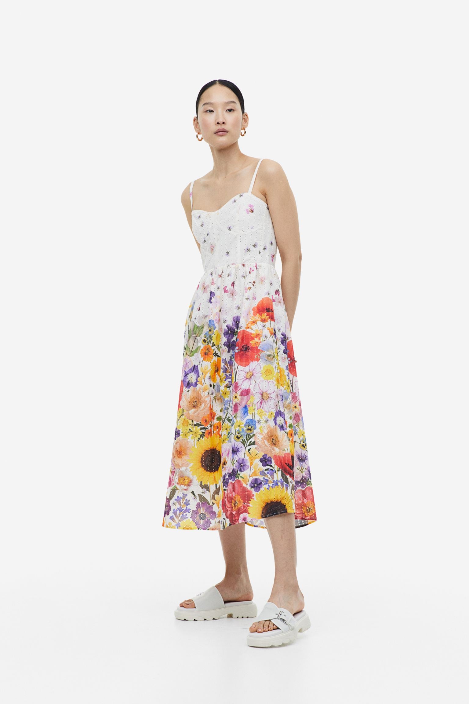 H & M ECRU CHUNKY BUCKLE DETAIL SLIDE