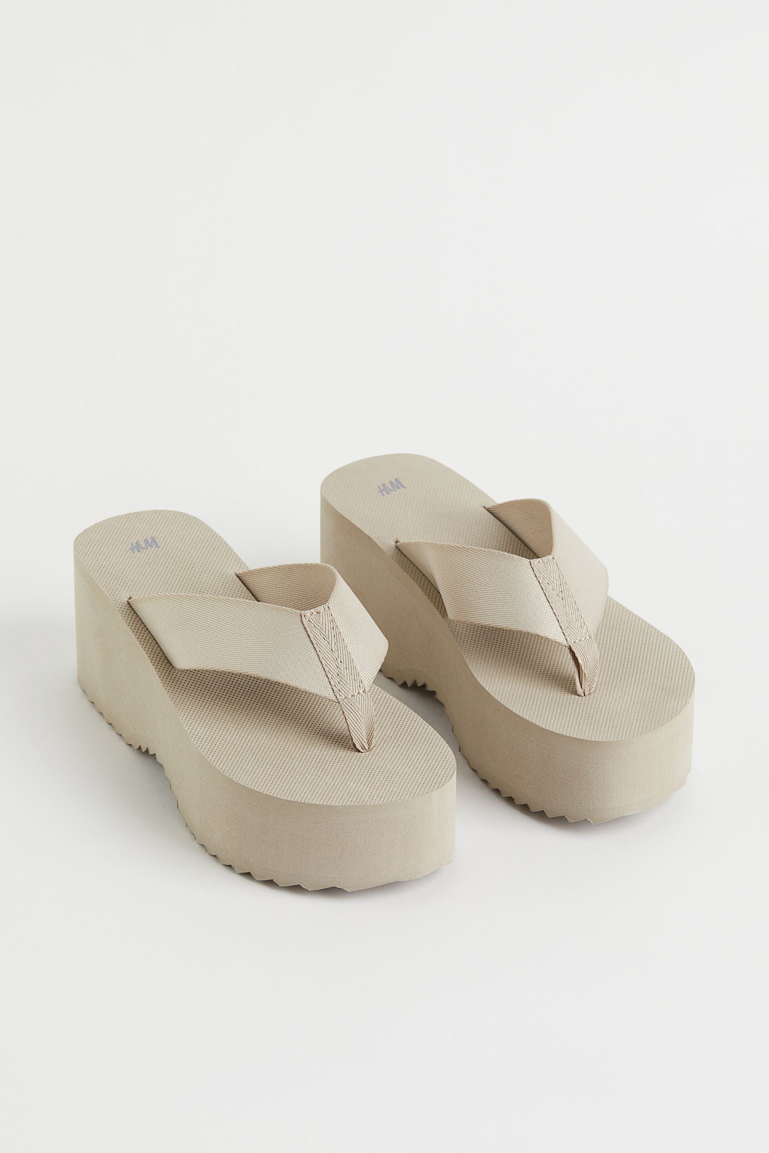 H & M GREIGE PLATFORM FLIP-FLOPS