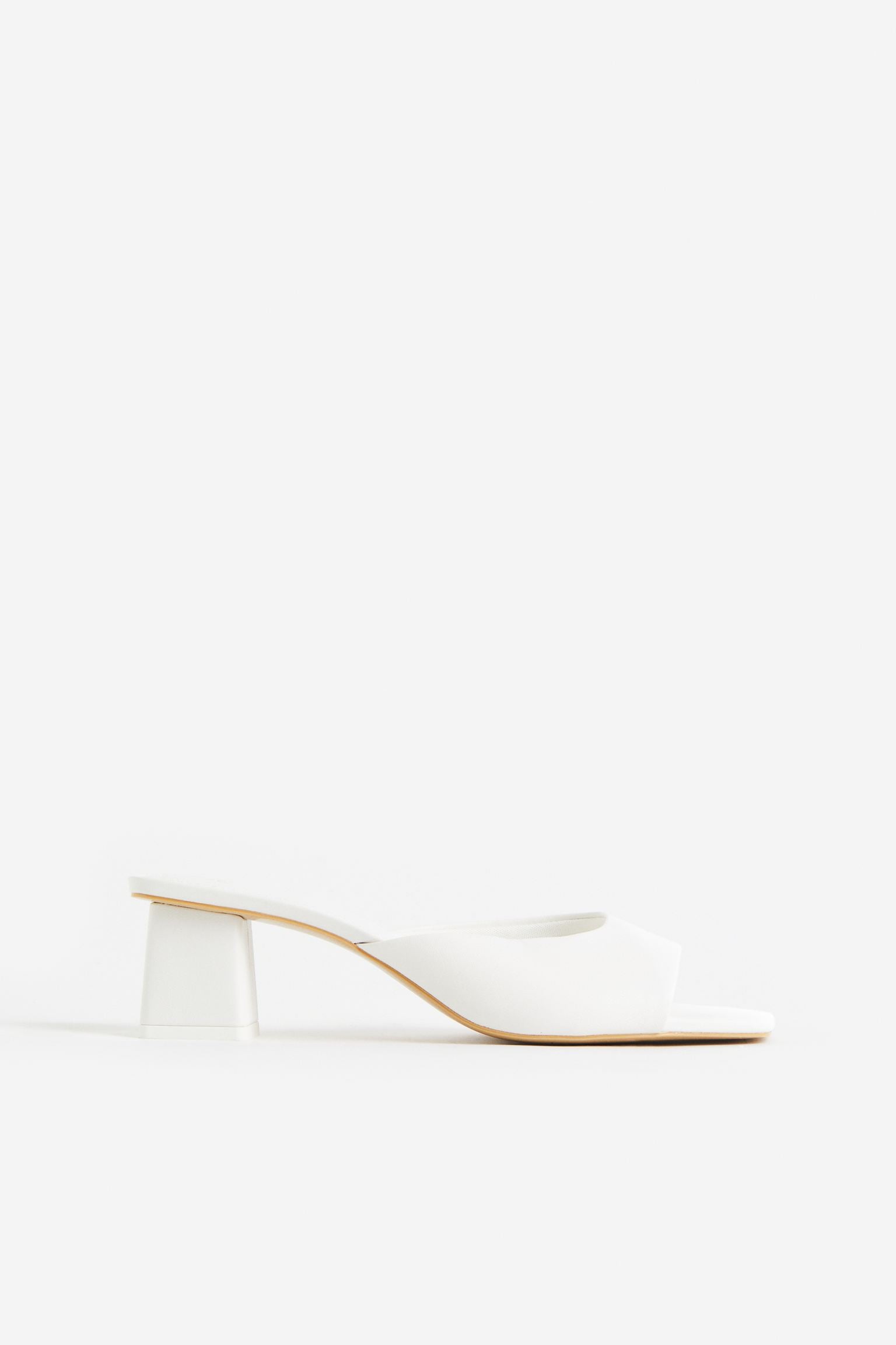 H & M WHITE LEATHER BLOCK HEEL MULE